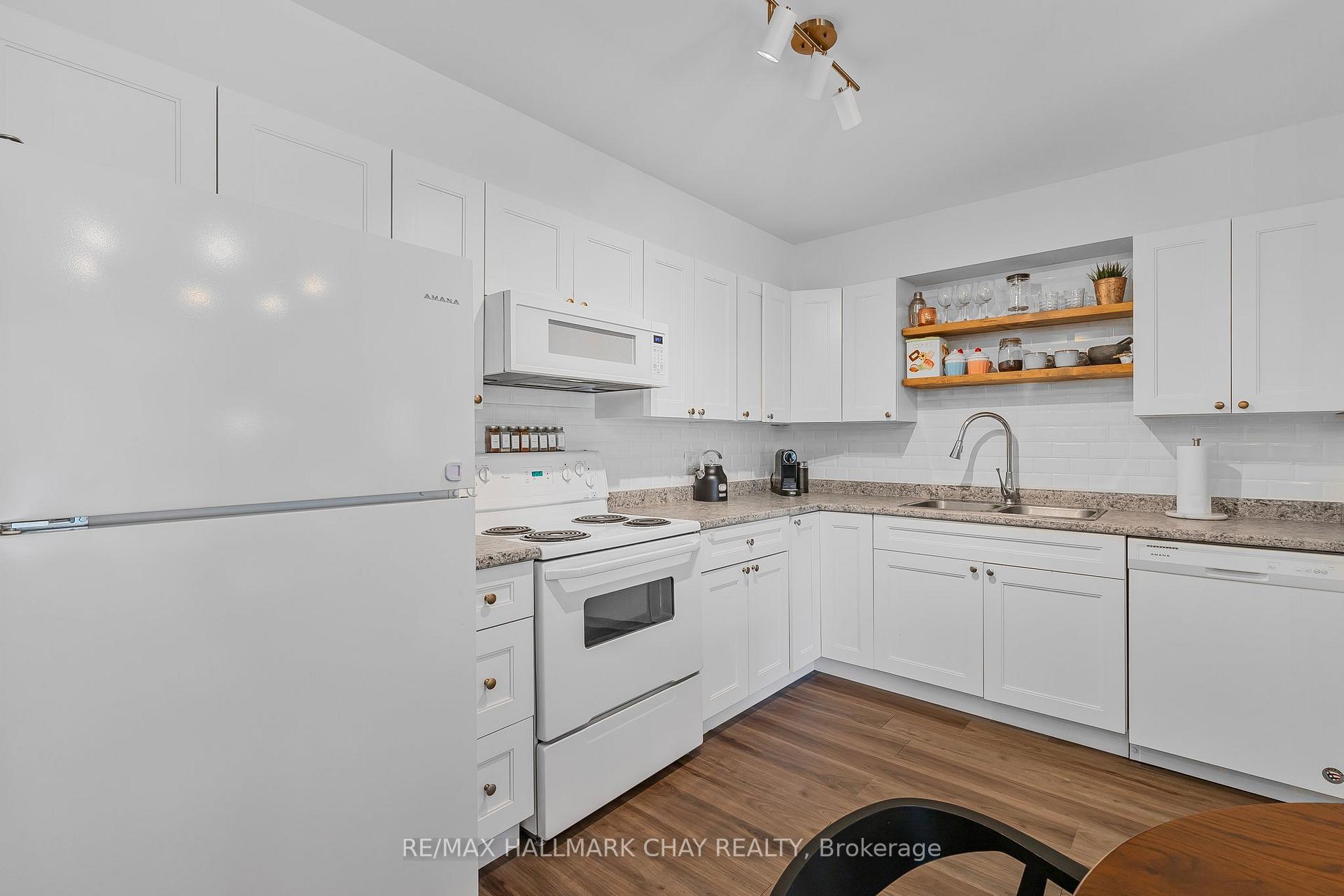 Photo 7 of Unit 209, 126 Bell Farm Road, Barrie, Alliance — HOMEH