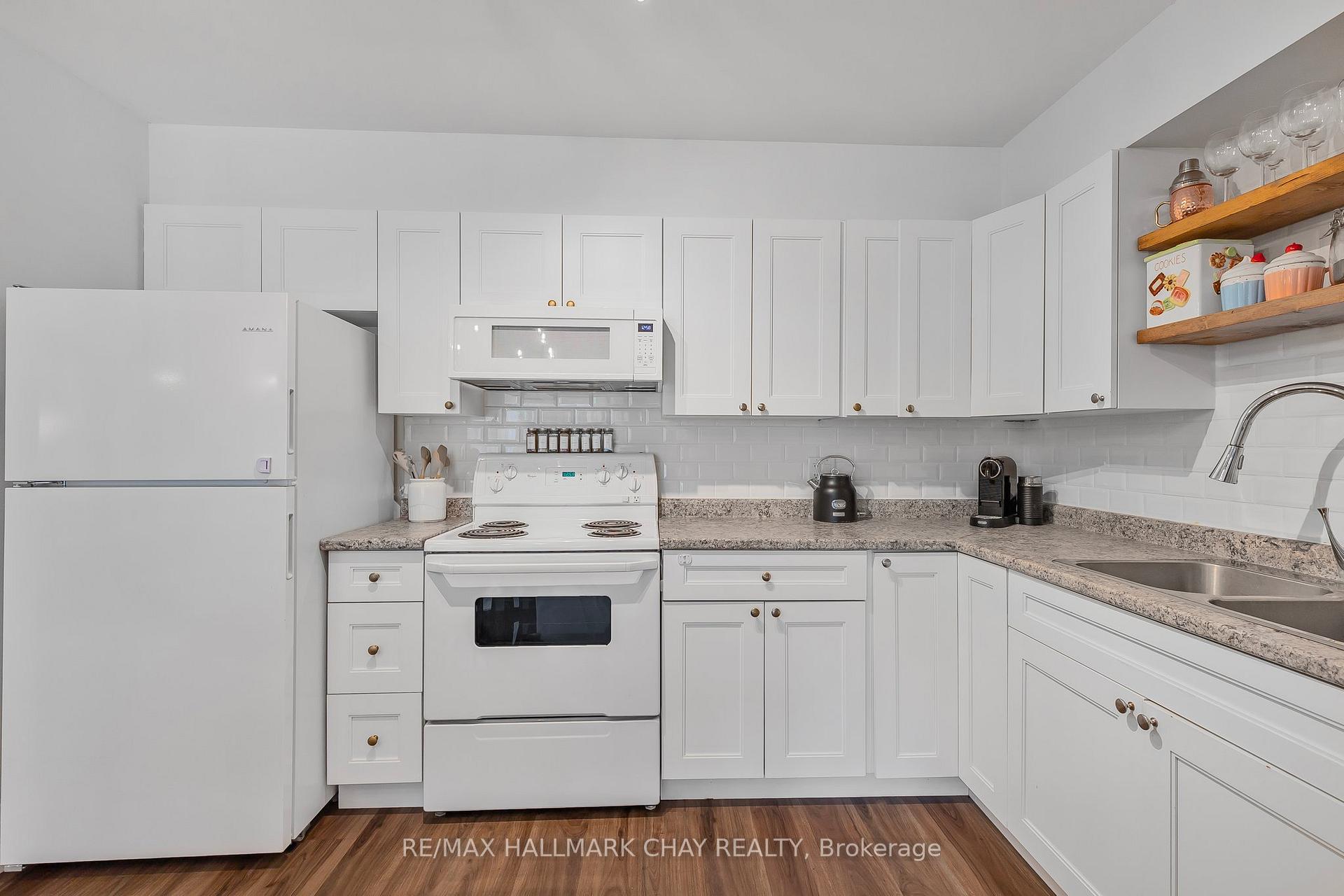 Photo 8 of Unit 209, 126 Bell Farm Road, Barrie, Alliance — HOMEH