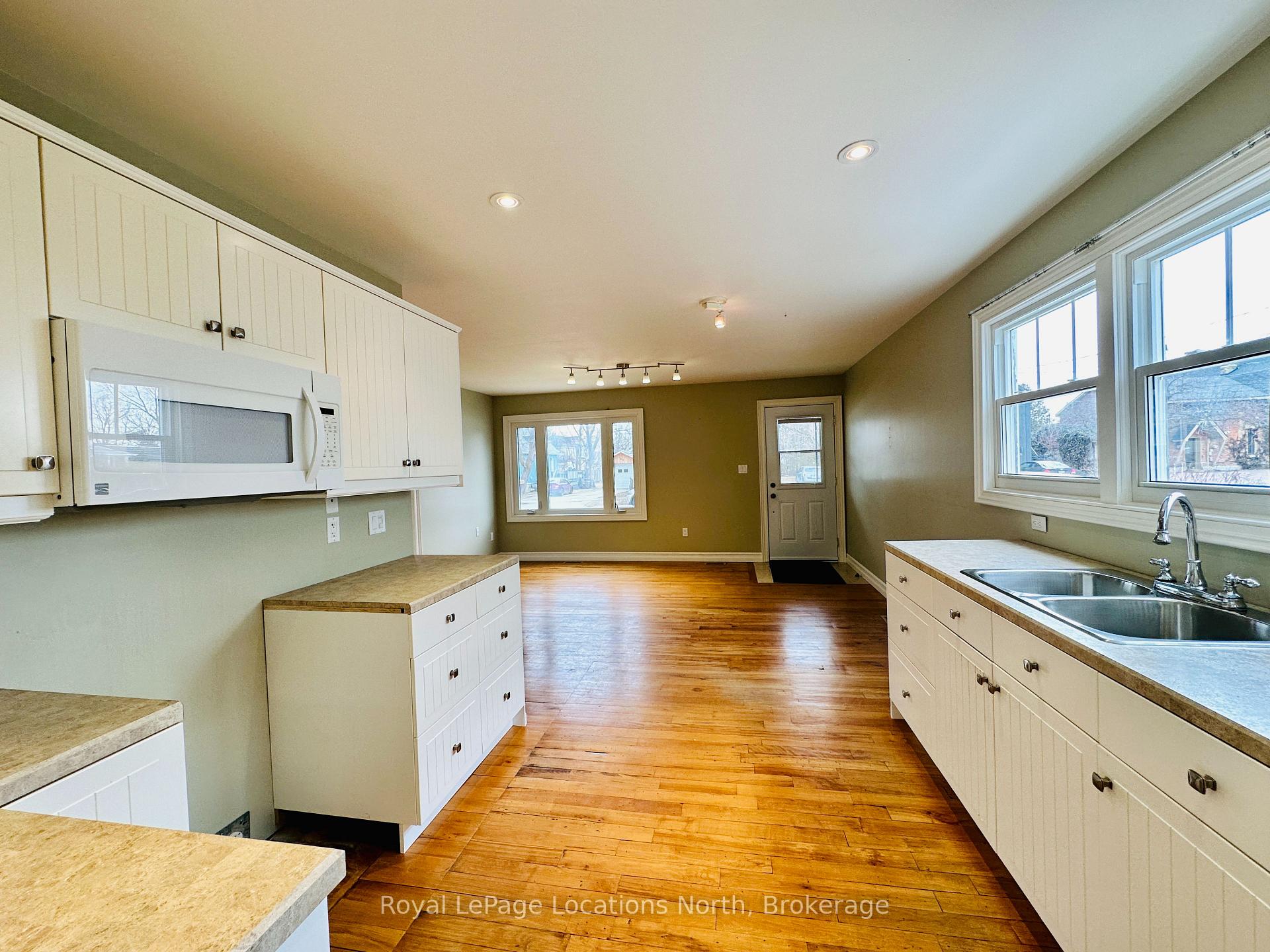 Photo 7 of 68 Maple Street, Collingwood — HOMEH