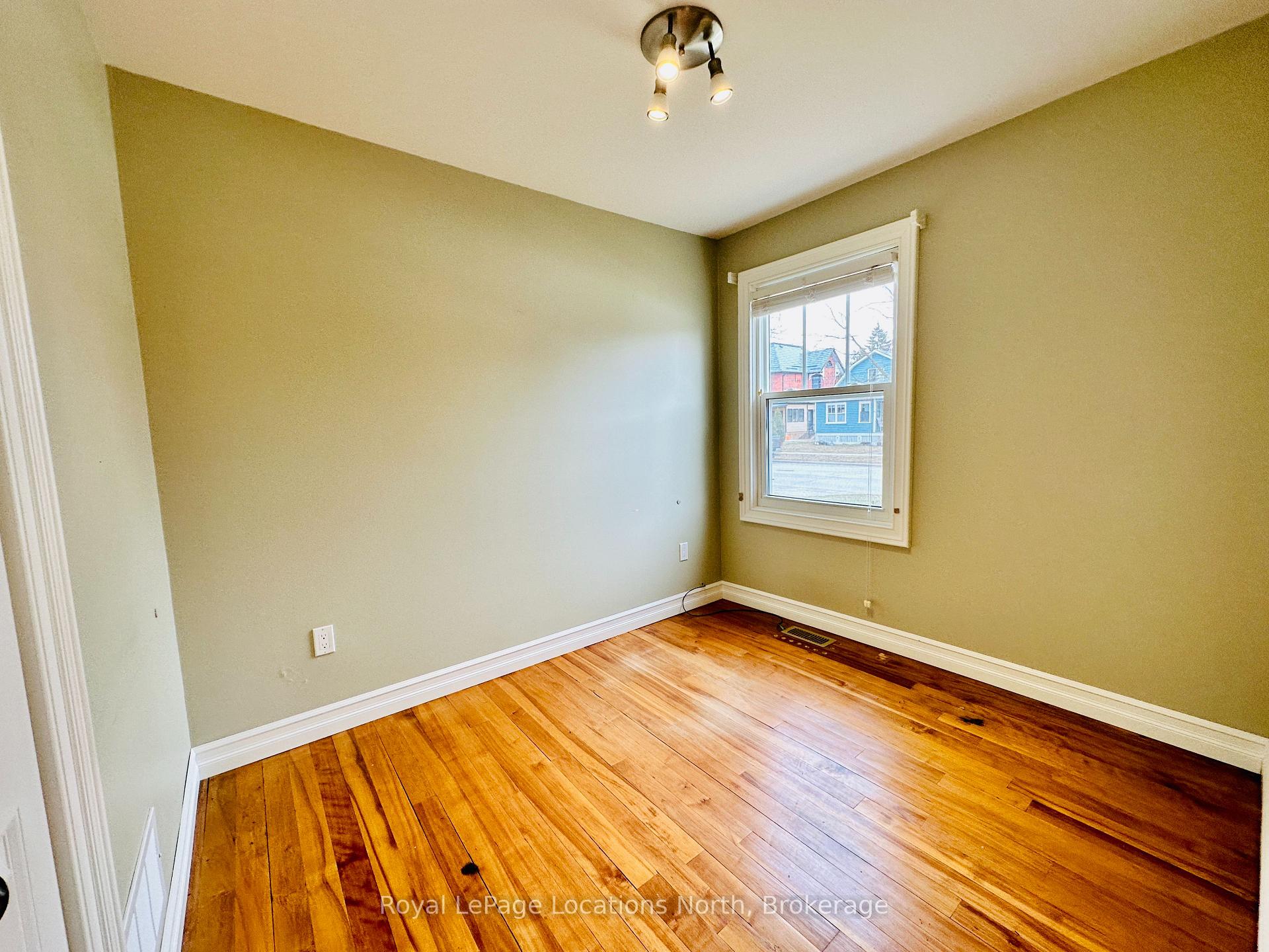 Photo 12 of 68 Maple Street, Collingwood — HOMEH