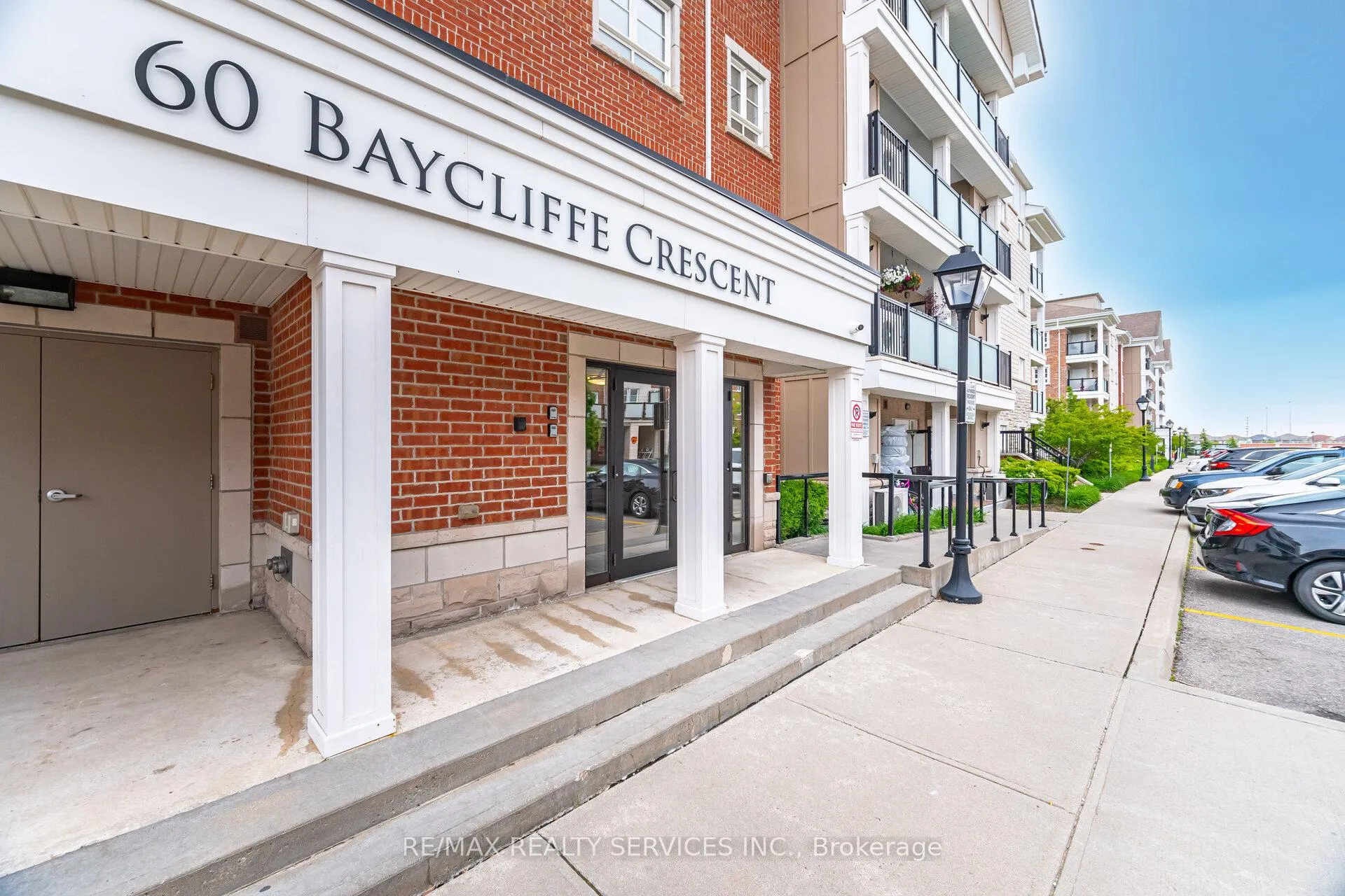 Photo 3 of Unit 301, 60 Baycliffe Crescent, Brampton, Northwest Brampton — HOMEH