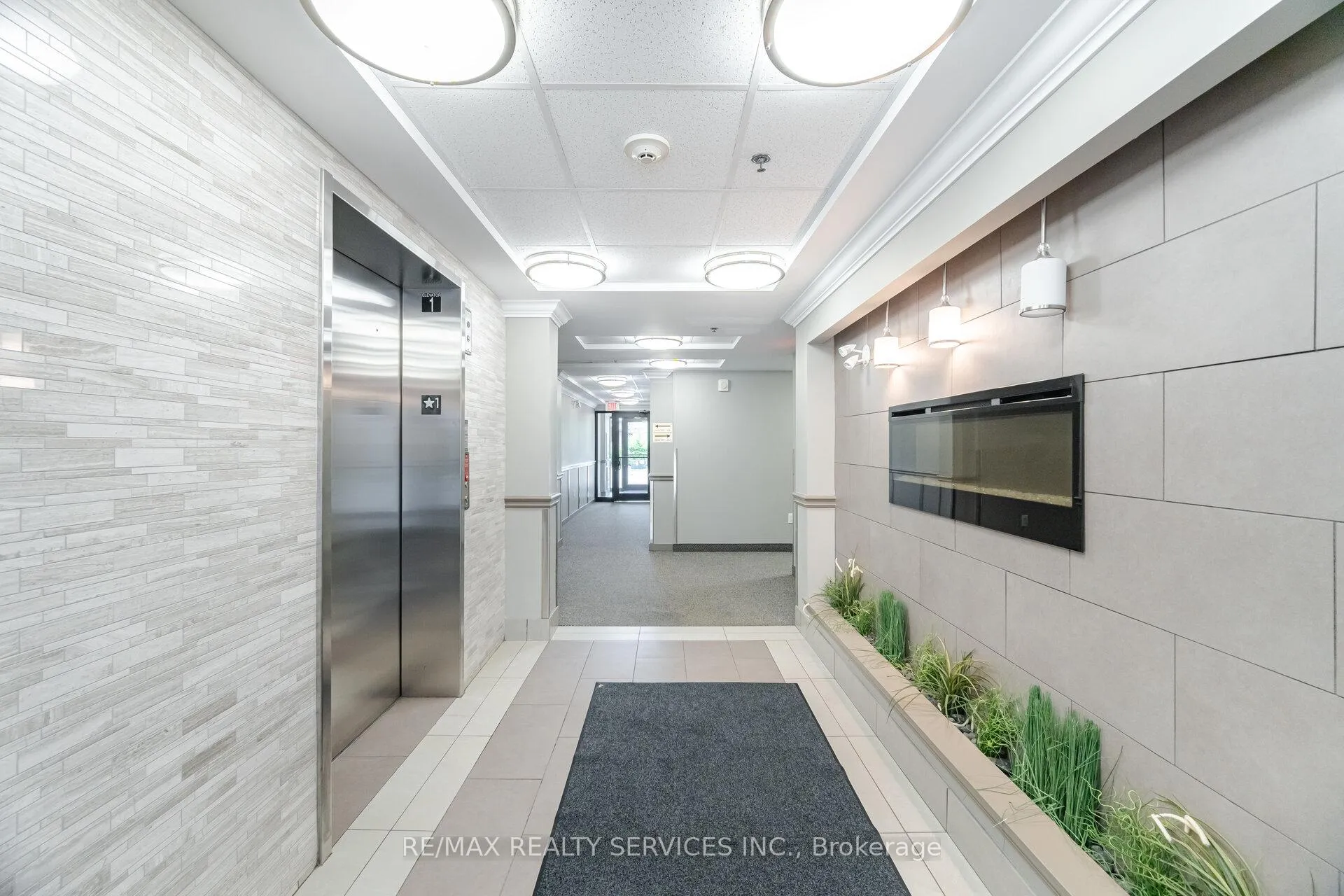 Photo 4 of Unit 301, 60 Baycliffe Crescent, Brampton, Northwest Brampton — HOMEH