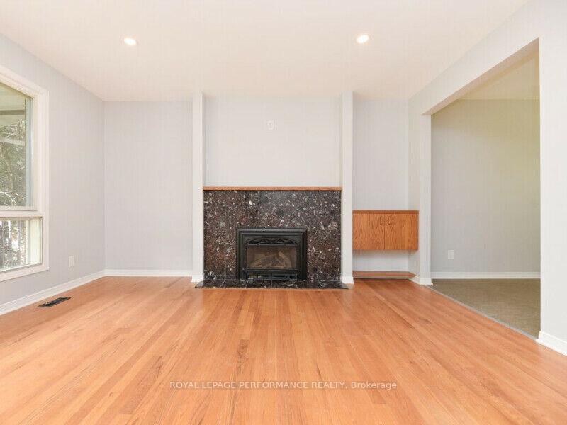 Photo 3 of Unit 1, 945 Goren Avenue, Ottawa, Elmvale Acres/Urbandale — HOMEH