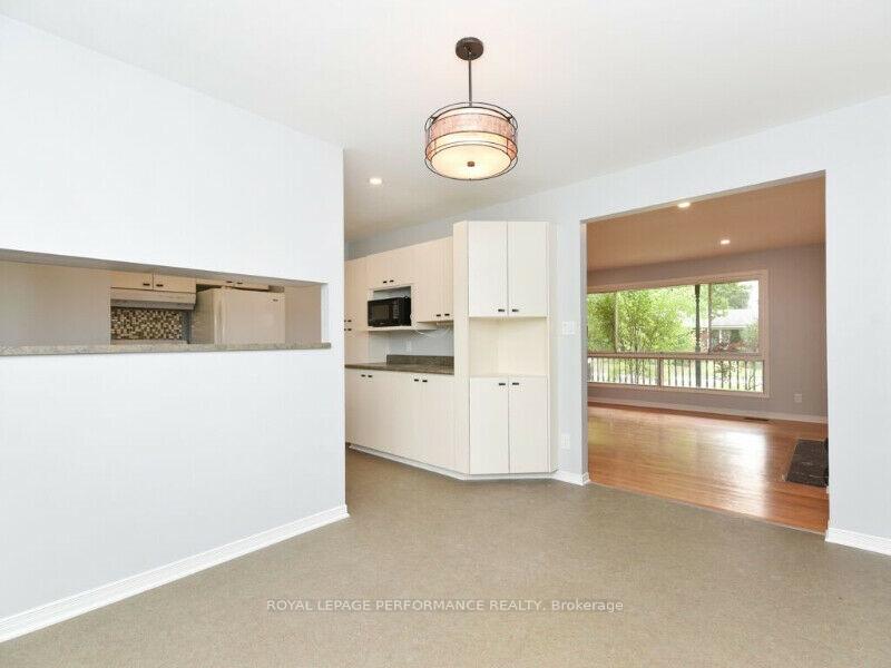 Photo 4 of Unit 1, 945 Goren Avenue, Ottawa, Elmvale Acres/Urbandale — HOMEH