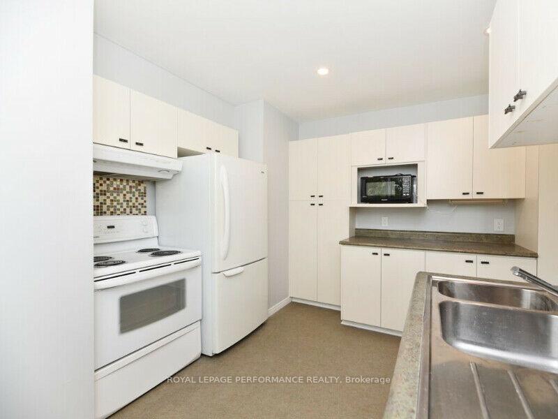 Photo 5 of Unit 1, 945 Goren Avenue, Ottawa, Elmvale Acres/Urbandale — HOMEH