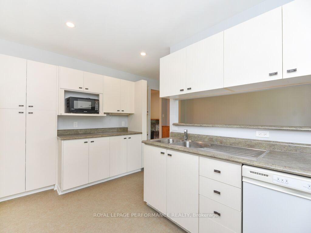 Photo 6 of Unit 1, 945 Goren Avenue, Ottawa, Elmvale Acres/Urbandale — HOMEH