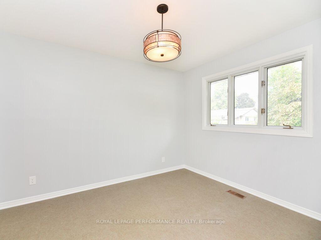 Photo 7 of Unit 1, 945 Goren Avenue, Ottawa, Elmvale Acres/Urbandale — HOMEH