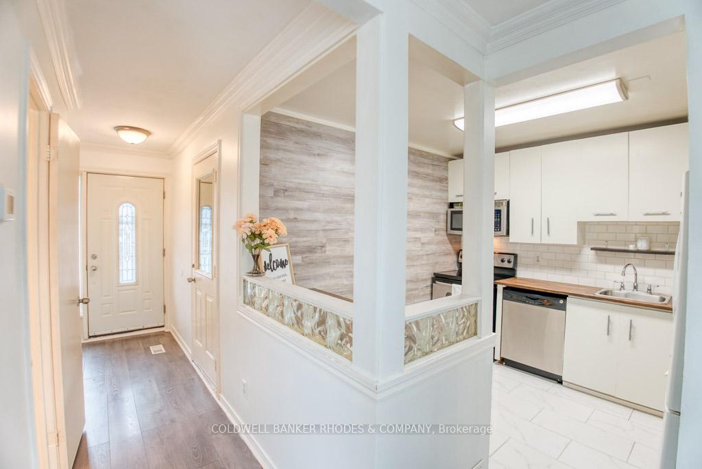 Photo 5 of Unit 18, 6475 Colony Square, Ottawa, Convent Glen North — HOMEH
