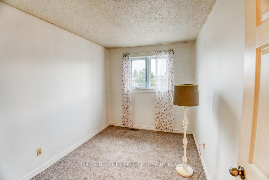Photo 17 of Unit 18, 6475 Colony Square, Ottawa, Convent Glen North — HOMEH