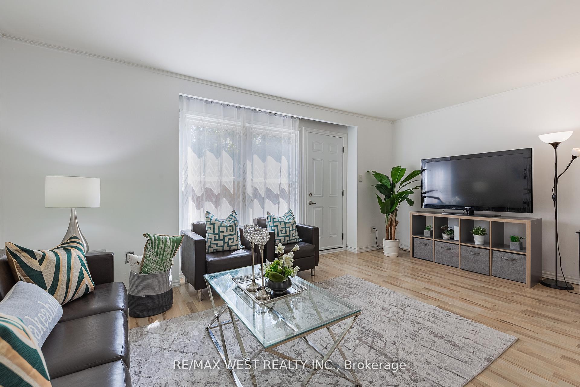 Photo 9 of Unit 57, 125 Bonaventure Drive, Hamilton, Gilbert — HOMEH