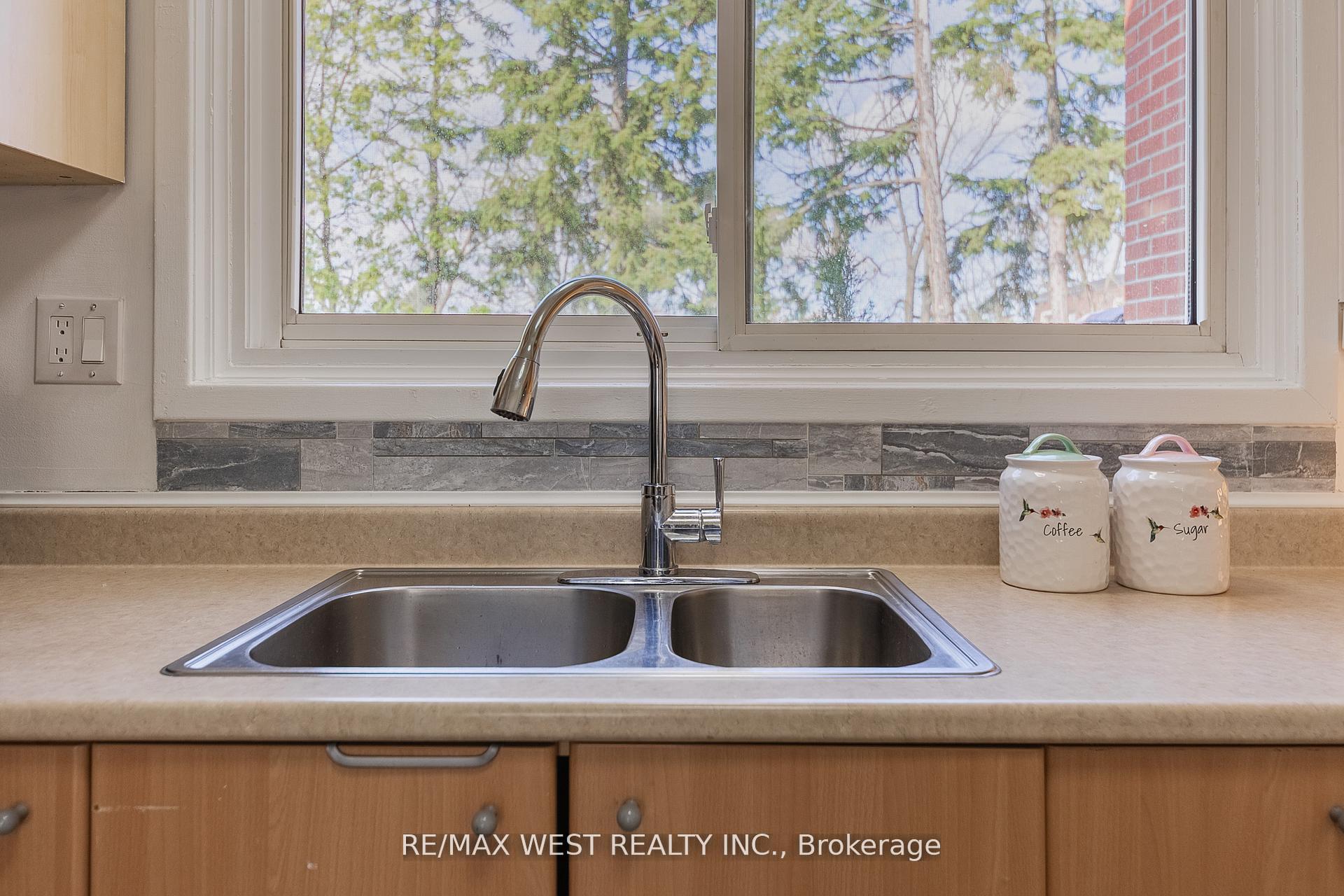 Photo 17 of Unit 57, 125 Bonaventure Drive, Hamilton, Gilbert — HOMEH