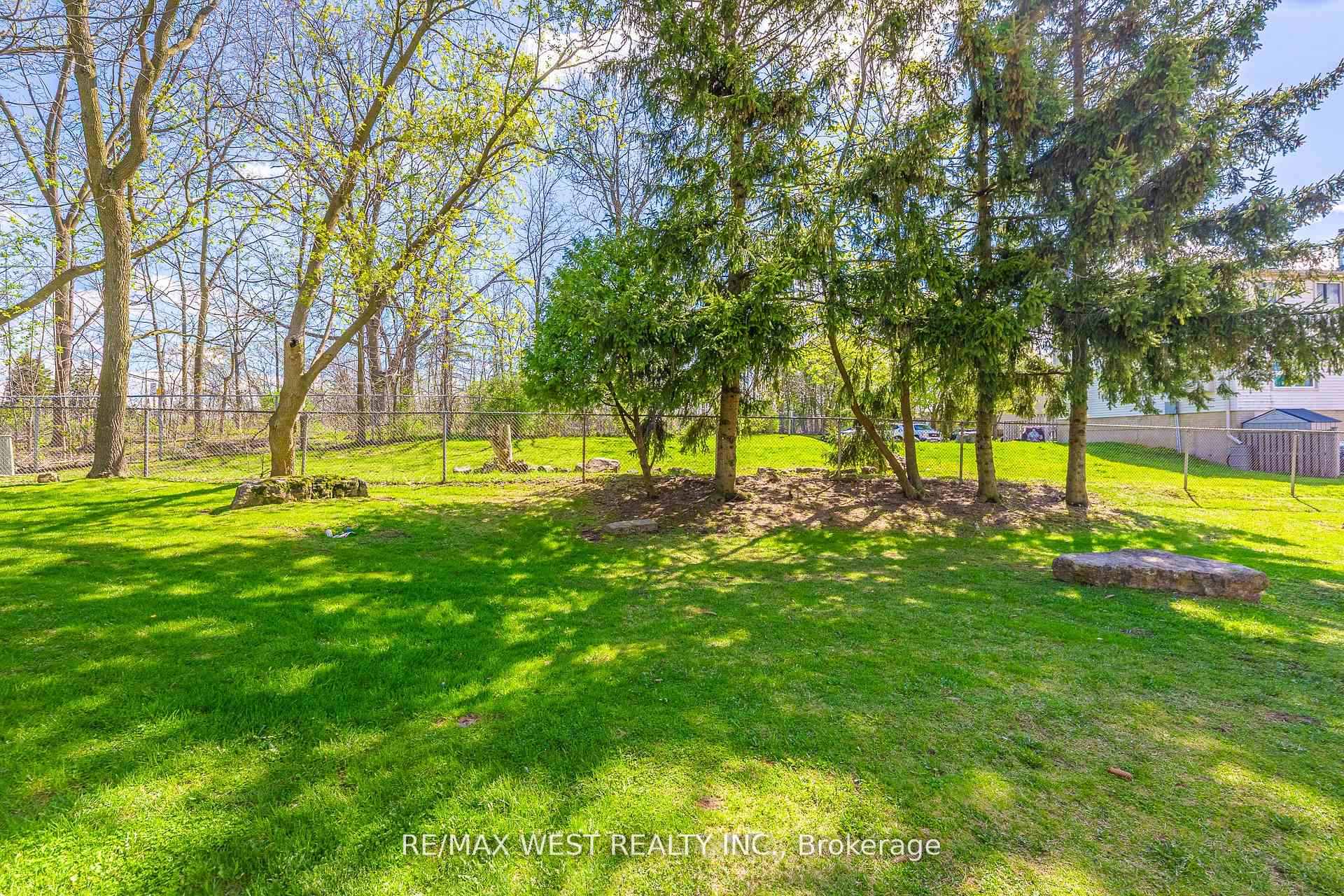 Photo 39 of Unit 57, 125 Bonaventure Drive, Hamilton, Gilbert — HOMEH