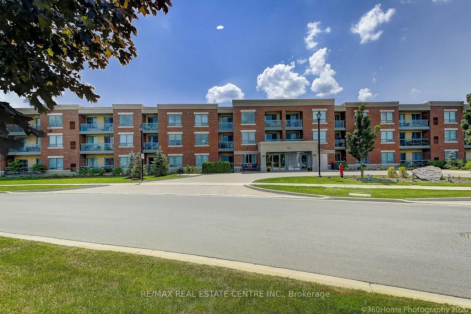 Photo 2 of Unit 216, 50 Via Rosedale Way, Brampton, Sandringham-Wellington — HOMEH