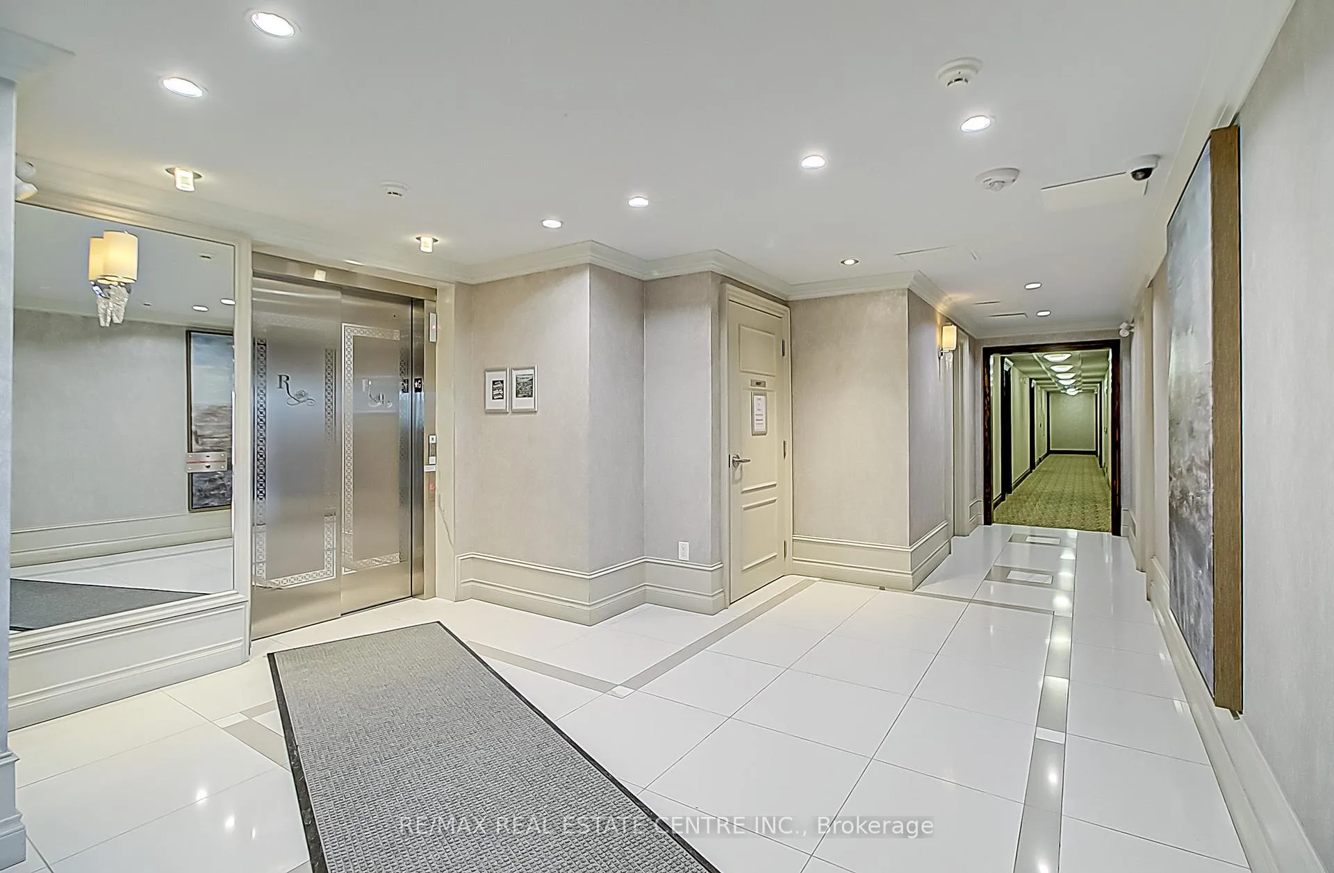 Photo 4 of Unit 216, 50 Via Rosedale Way, Brampton, Sandringham-Wellington — HOMEH