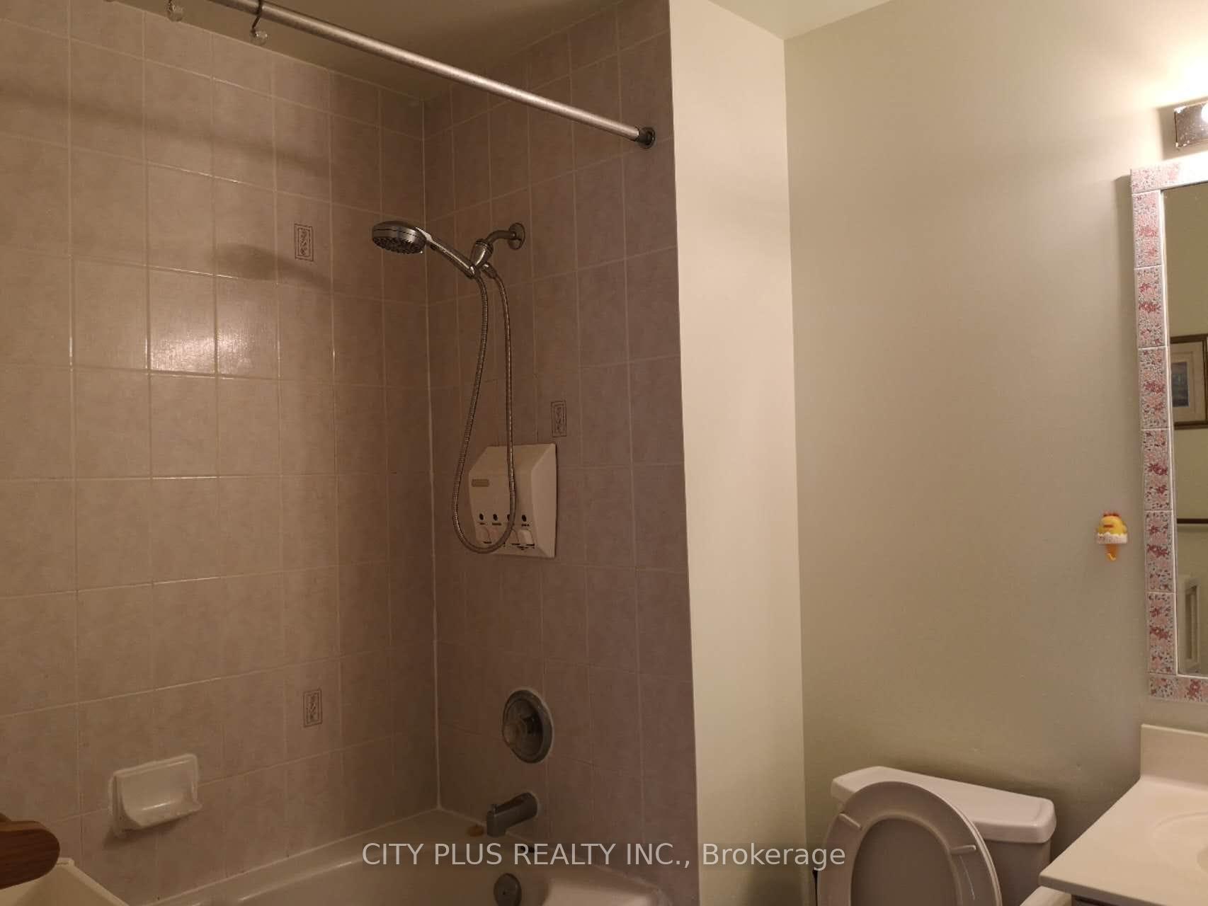 Photo 9 of Unit 5, 8 Cox Boulevard, Markham, Unionville — HOMEH