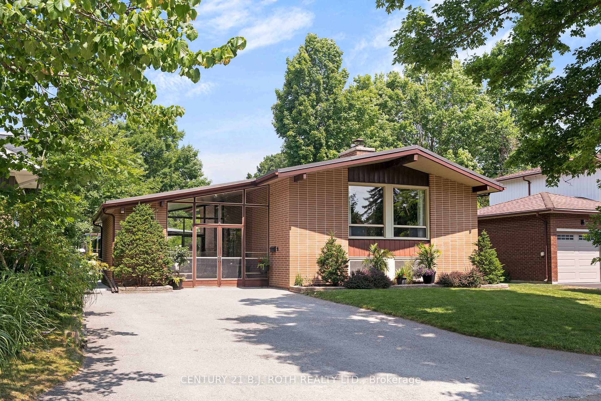 Photo 1 of 12 Highland Avenue, Barrie, Codrington — HOMEH
