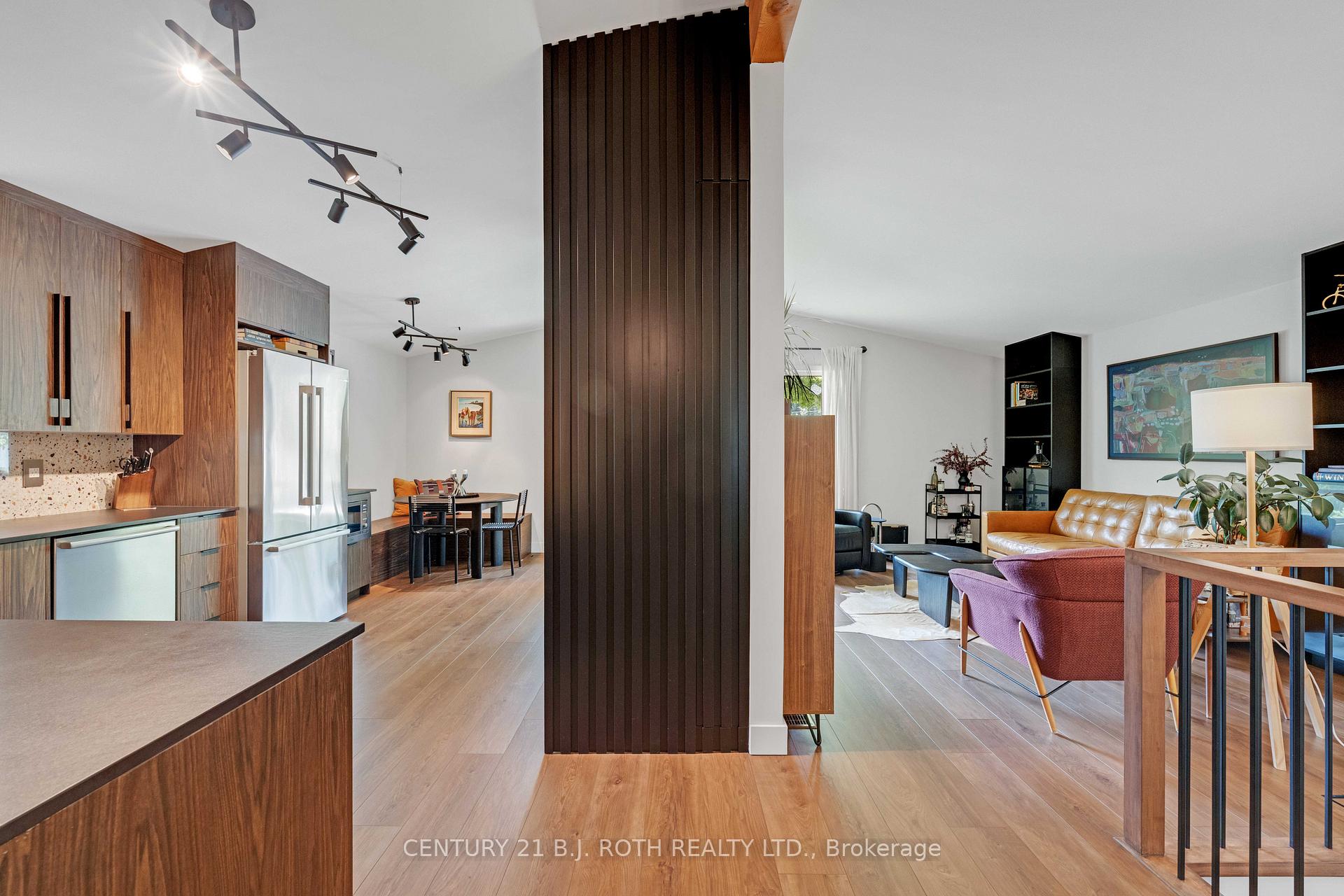 Photo 4 of 12 Highland Avenue, Barrie, Codrington — HOMEH