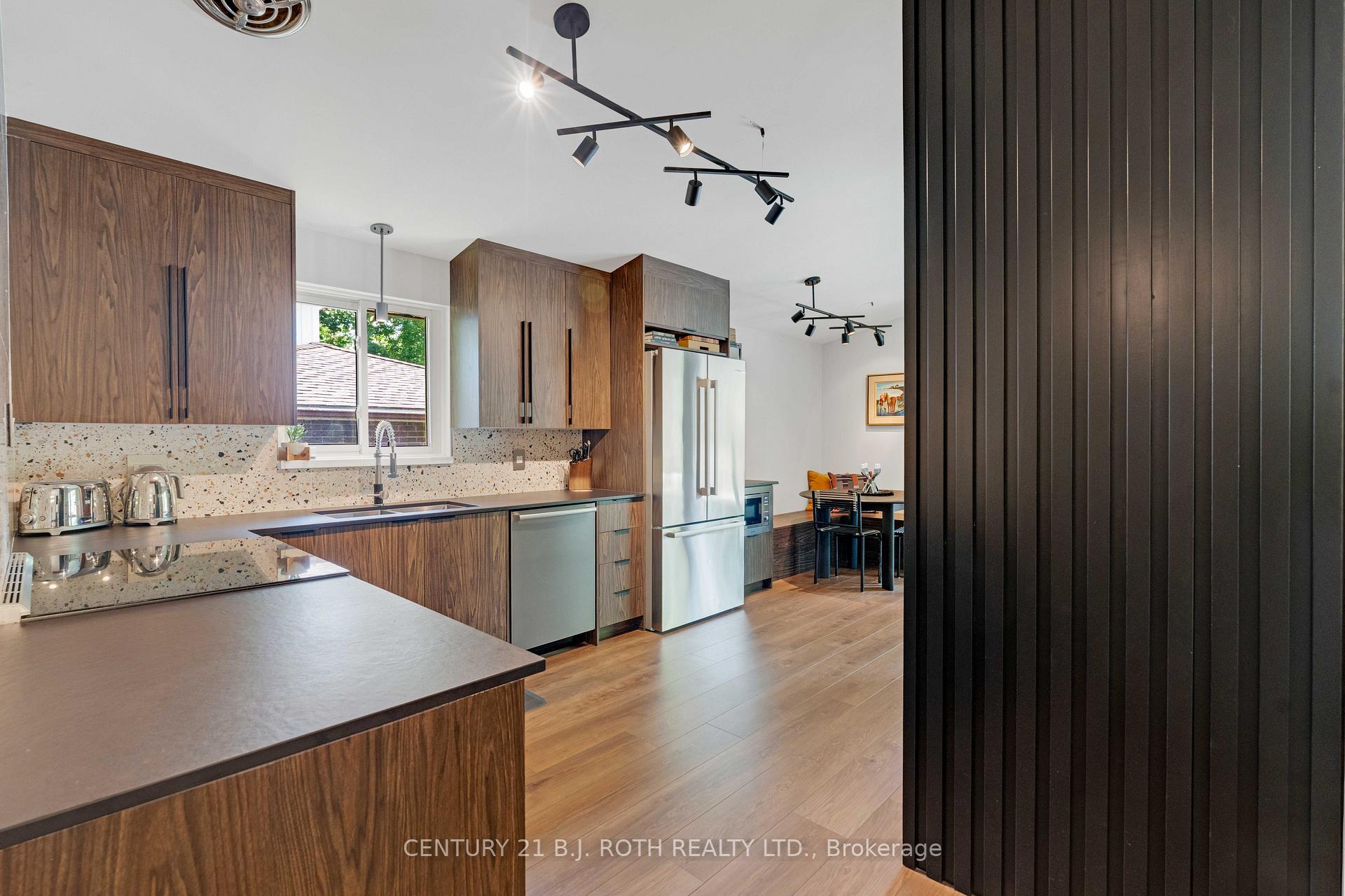 Photo 6 of 12 Highland Avenue, Barrie, Codrington — HOMEH