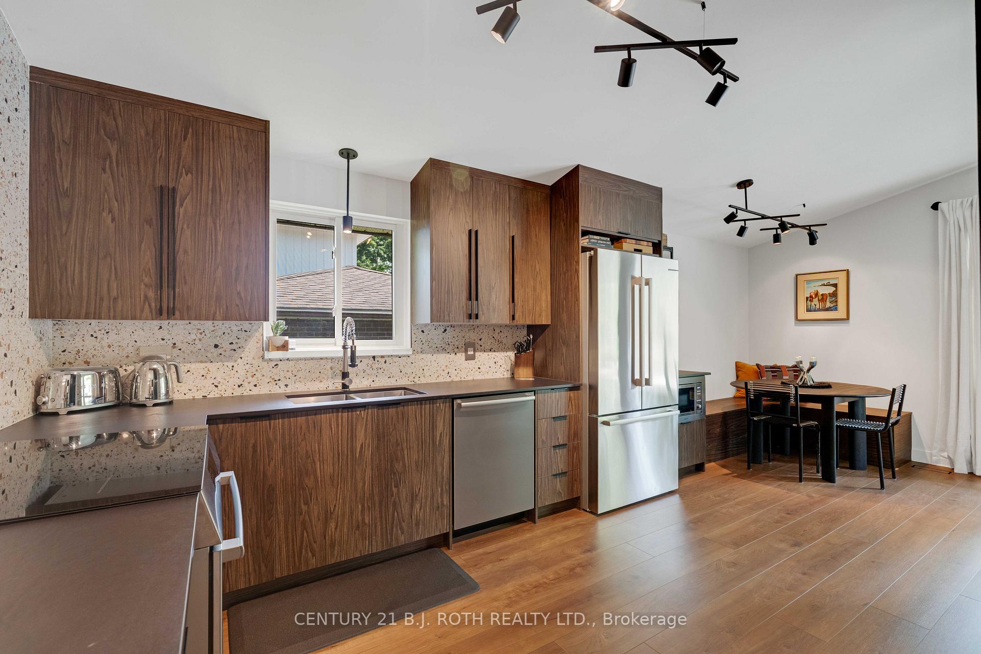 Photo 12 of 12 Highland Avenue, Barrie, Codrington — HOMEH