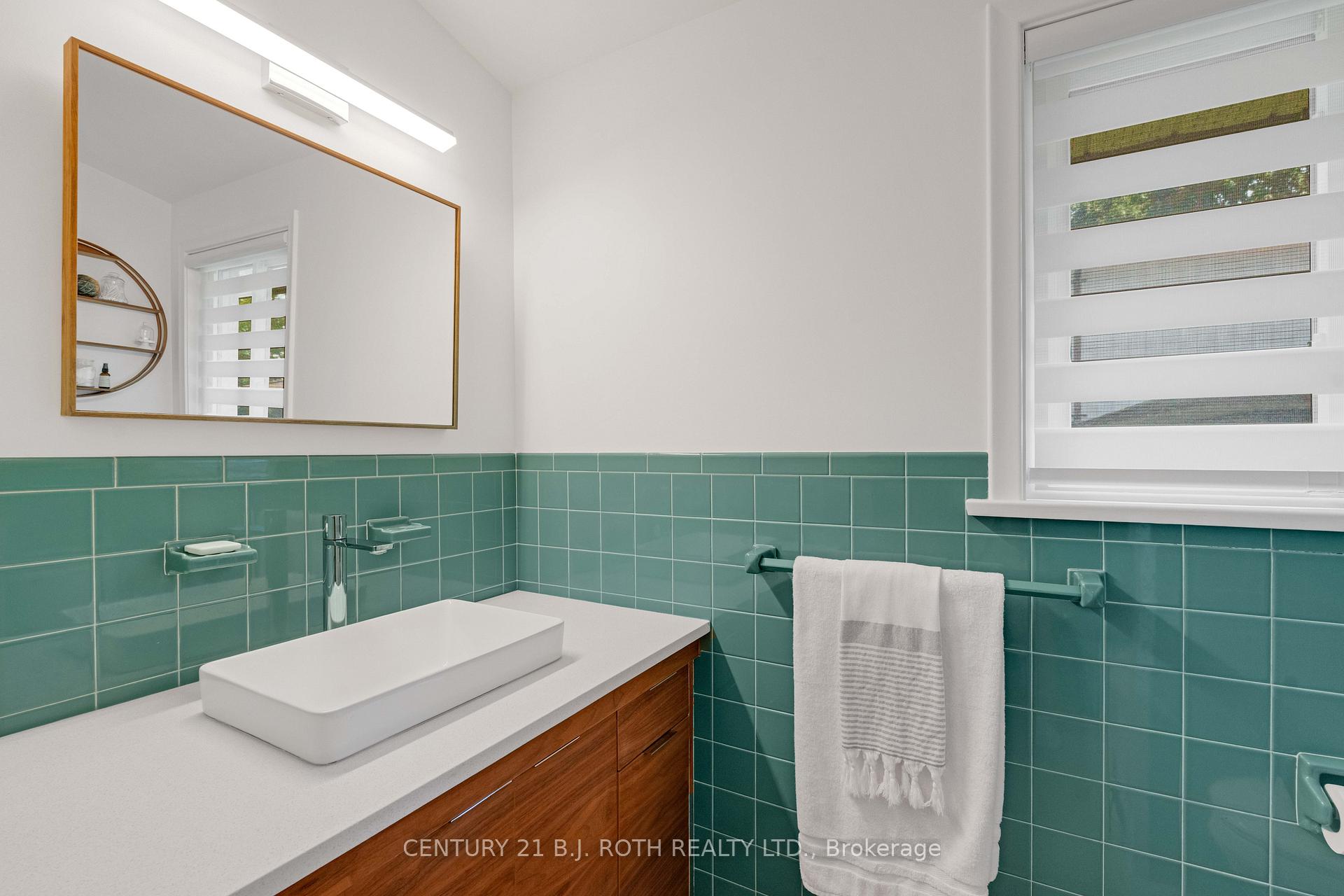 Photo 23 of 12 Highland Avenue, Barrie, Codrington — HOMEH