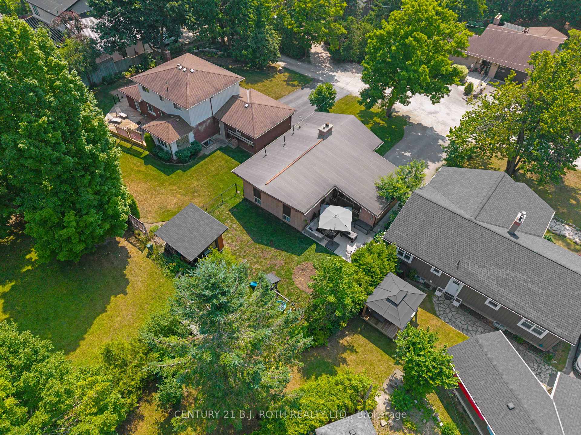Photo 33 of 12 Highland Avenue, Barrie, Codrington — HOMEH
