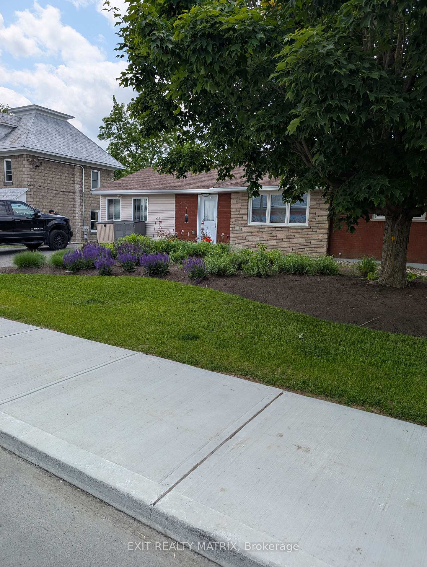 Photo 2 of 3807 Carp Road N, Ottawa, Carp — HOMEH