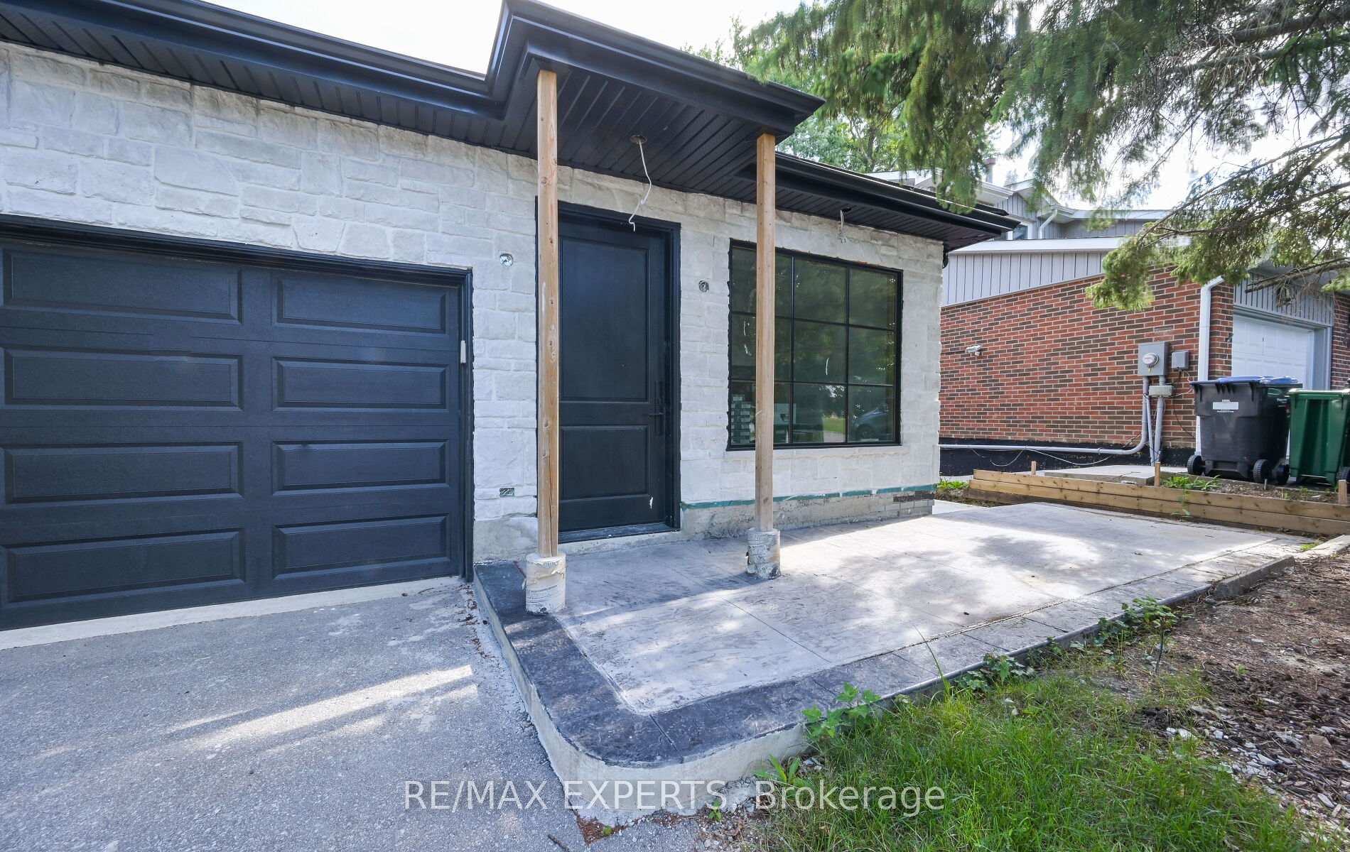 Photo 3 of Unit Unit A Basement, 209 Ridge Road, Caledon, Bolton West — HOMEH