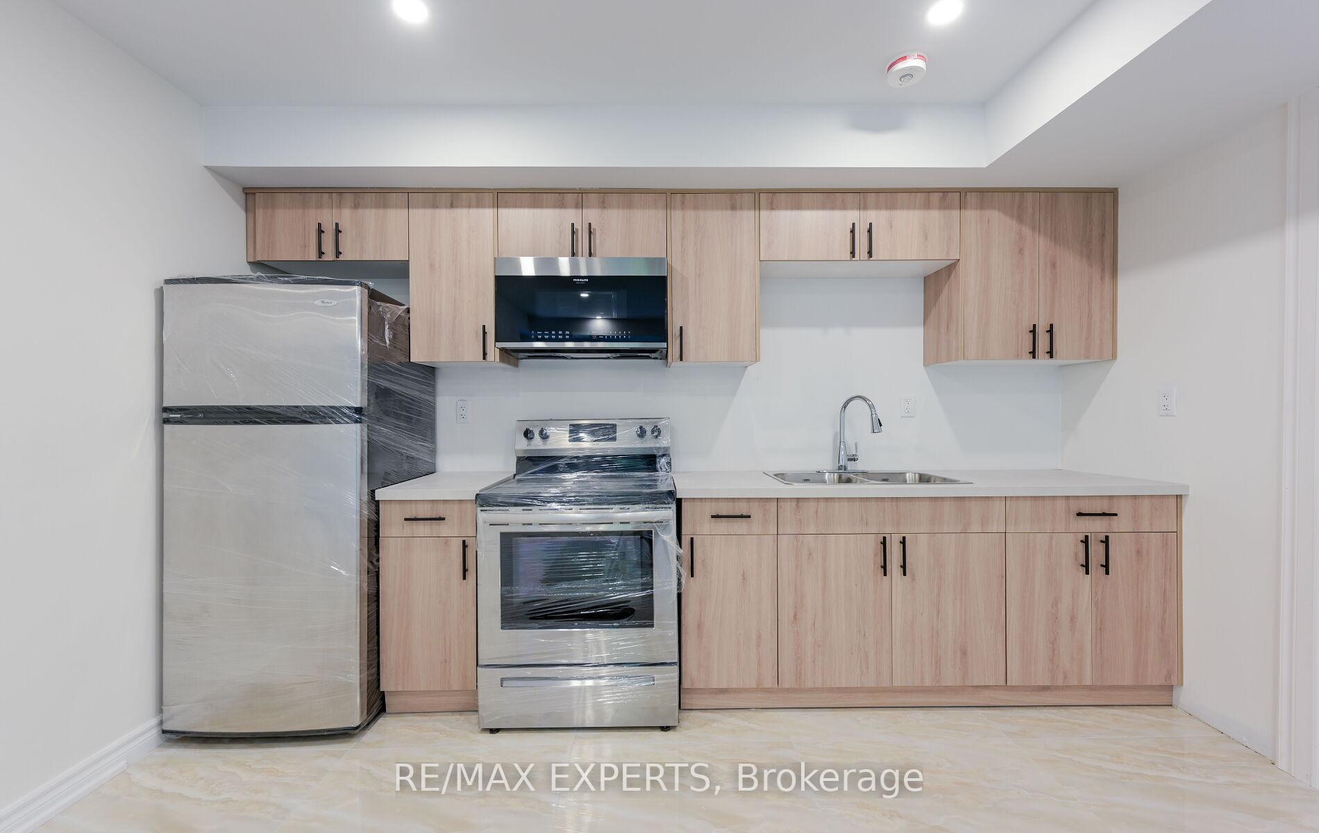 Photo 15 of Unit Unit A Basement, 209 Ridge Road, Caledon, Bolton West — HOMEH