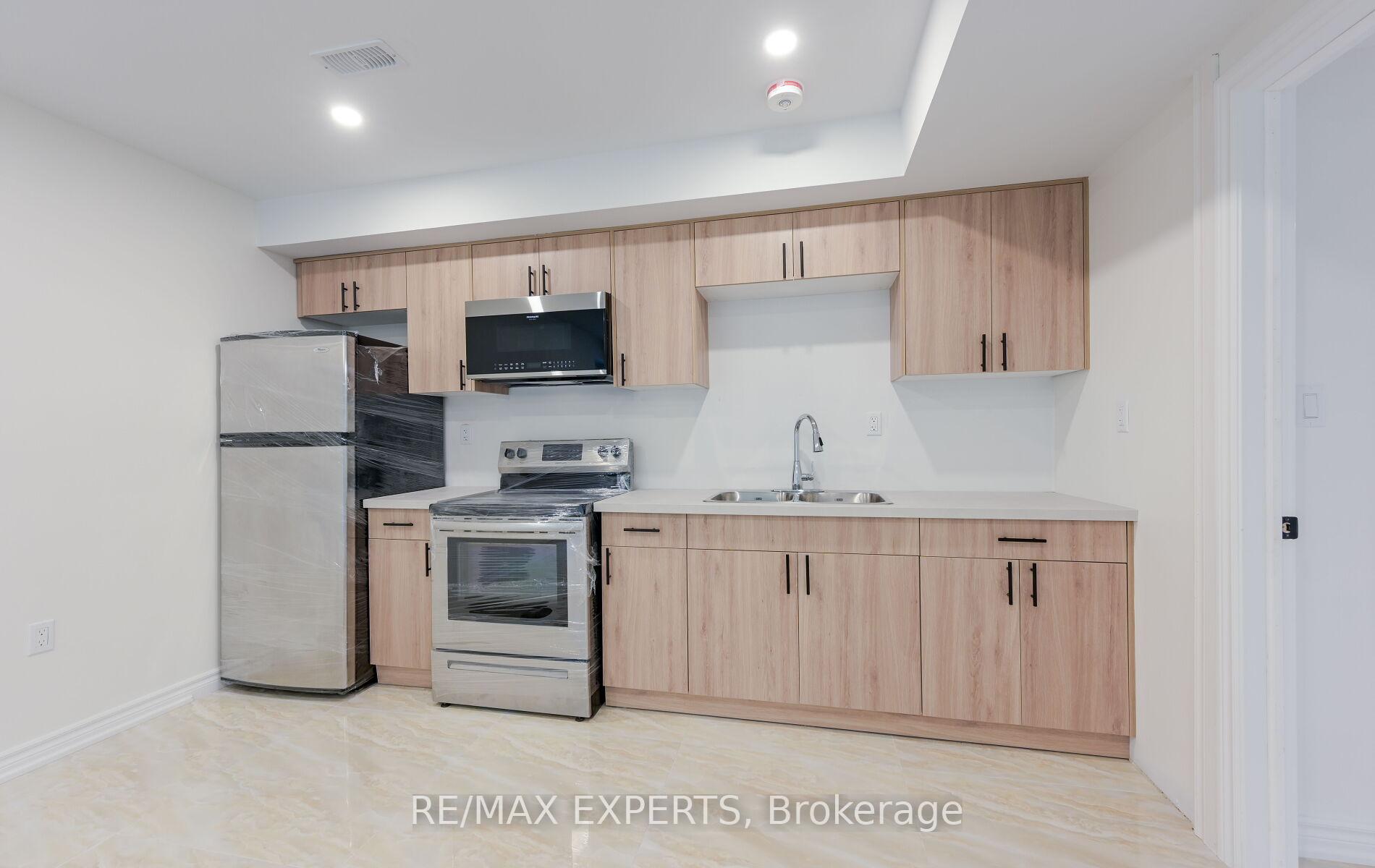 Photo 16 of Unit Unit A Basement, 209 Ridge Road, Caledon, Bolton West — HOMEH