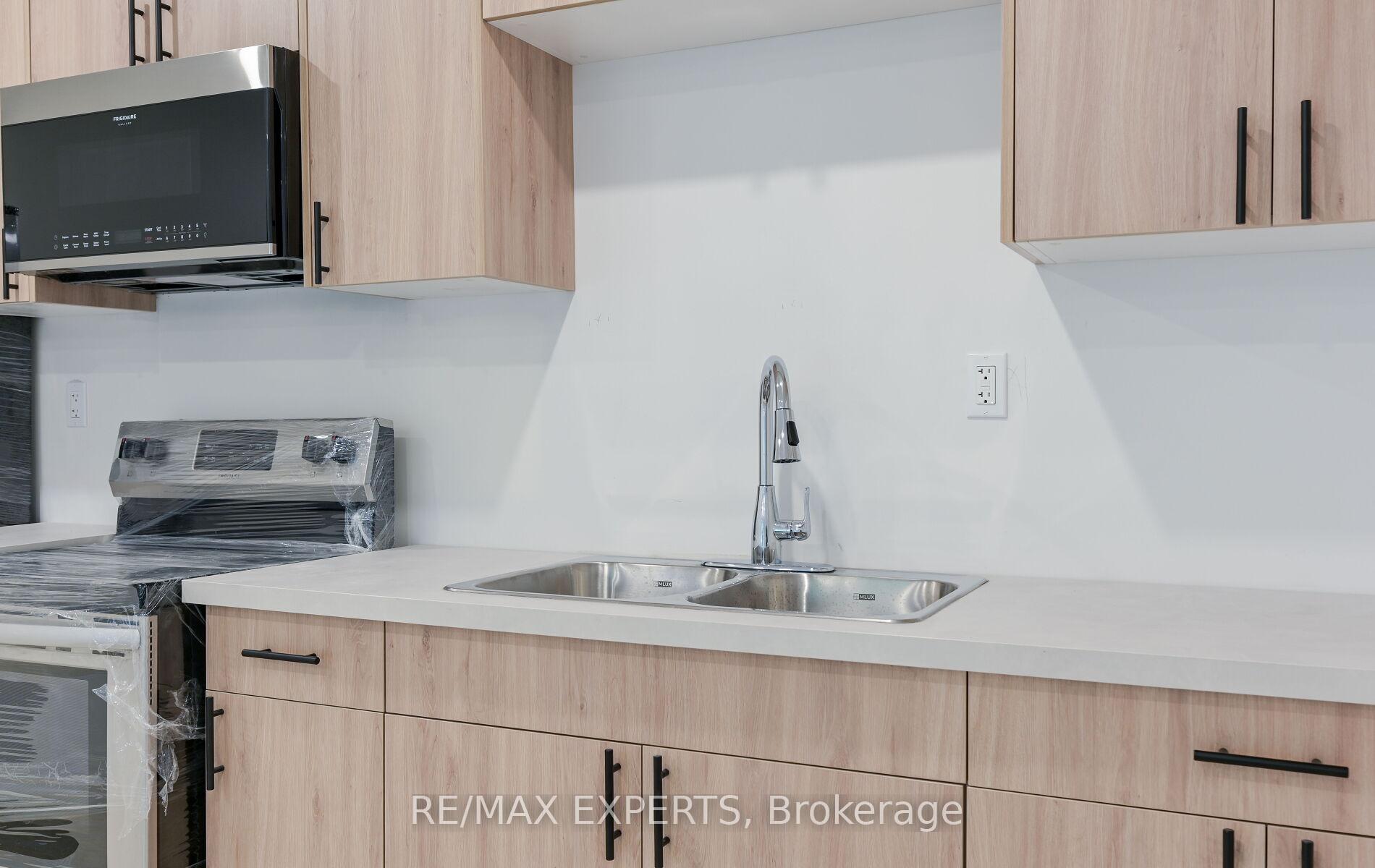 Photo 17 of Unit Unit A Basement, 209 Ridge Road, Caledon, Bolton West — HOMEH
