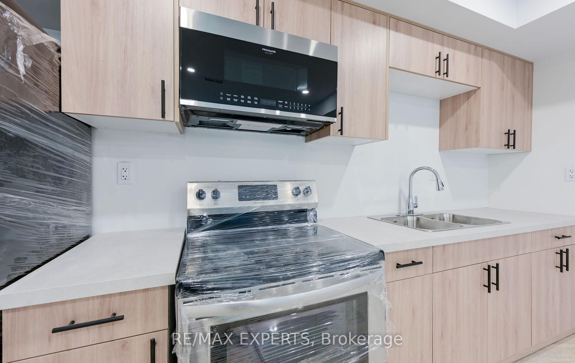 Photo 19 of Unit Unit A Basement, 209 Ridge Road, Caledon, Bolton West — HOMEH
