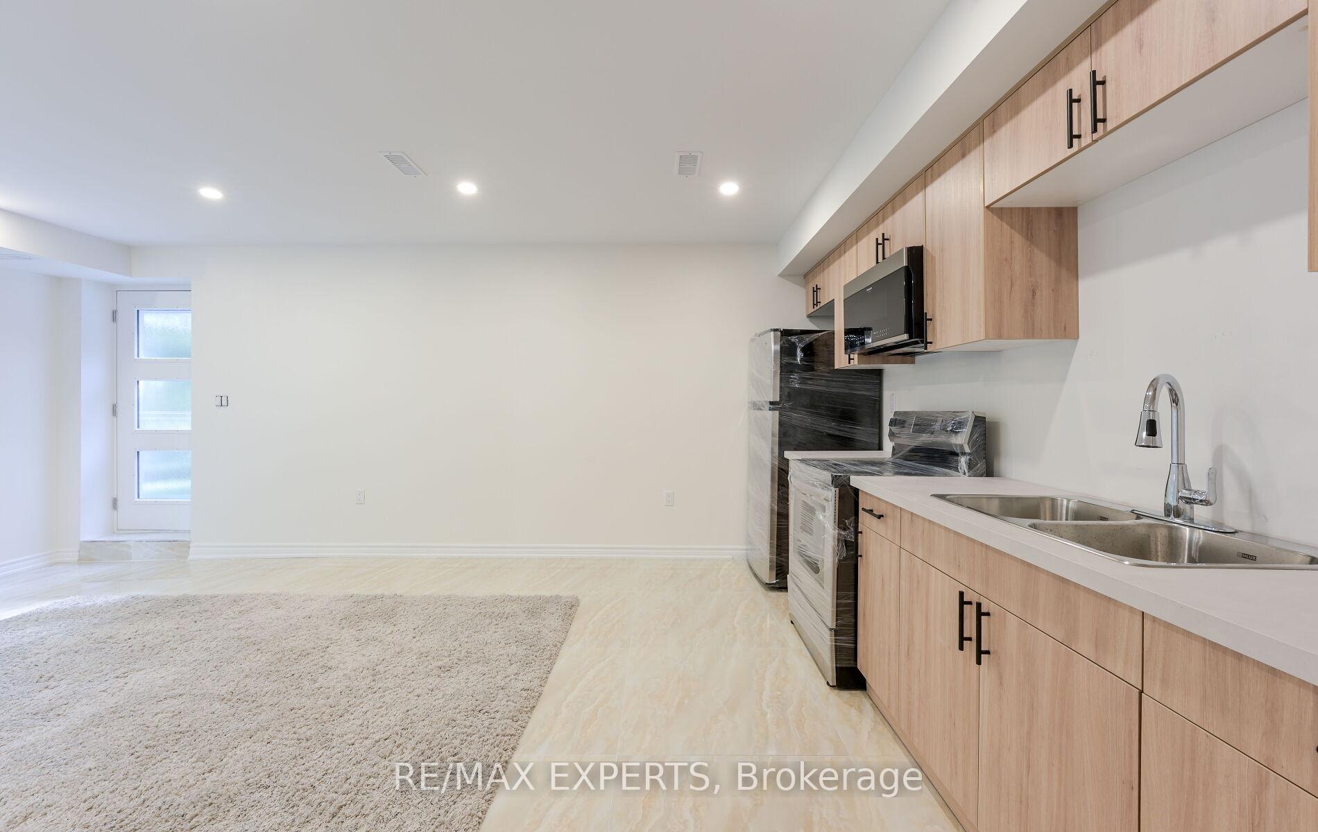 Photo 20 of Unit Unit A Basement, 209 Ridge Road, Caledon, Bolton West — HOMEH