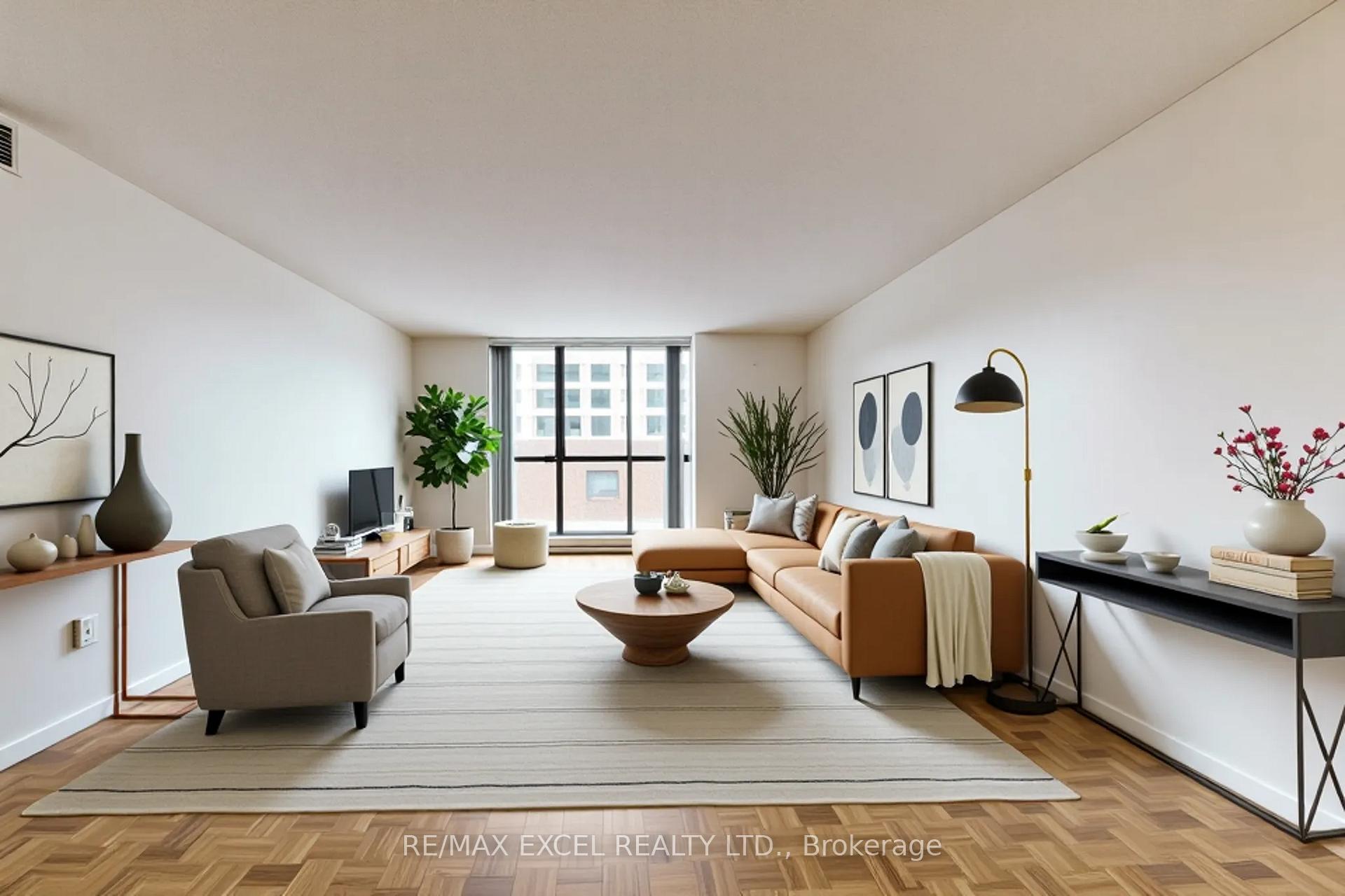 Front of Unit 406, 188 Spadina Avenue
