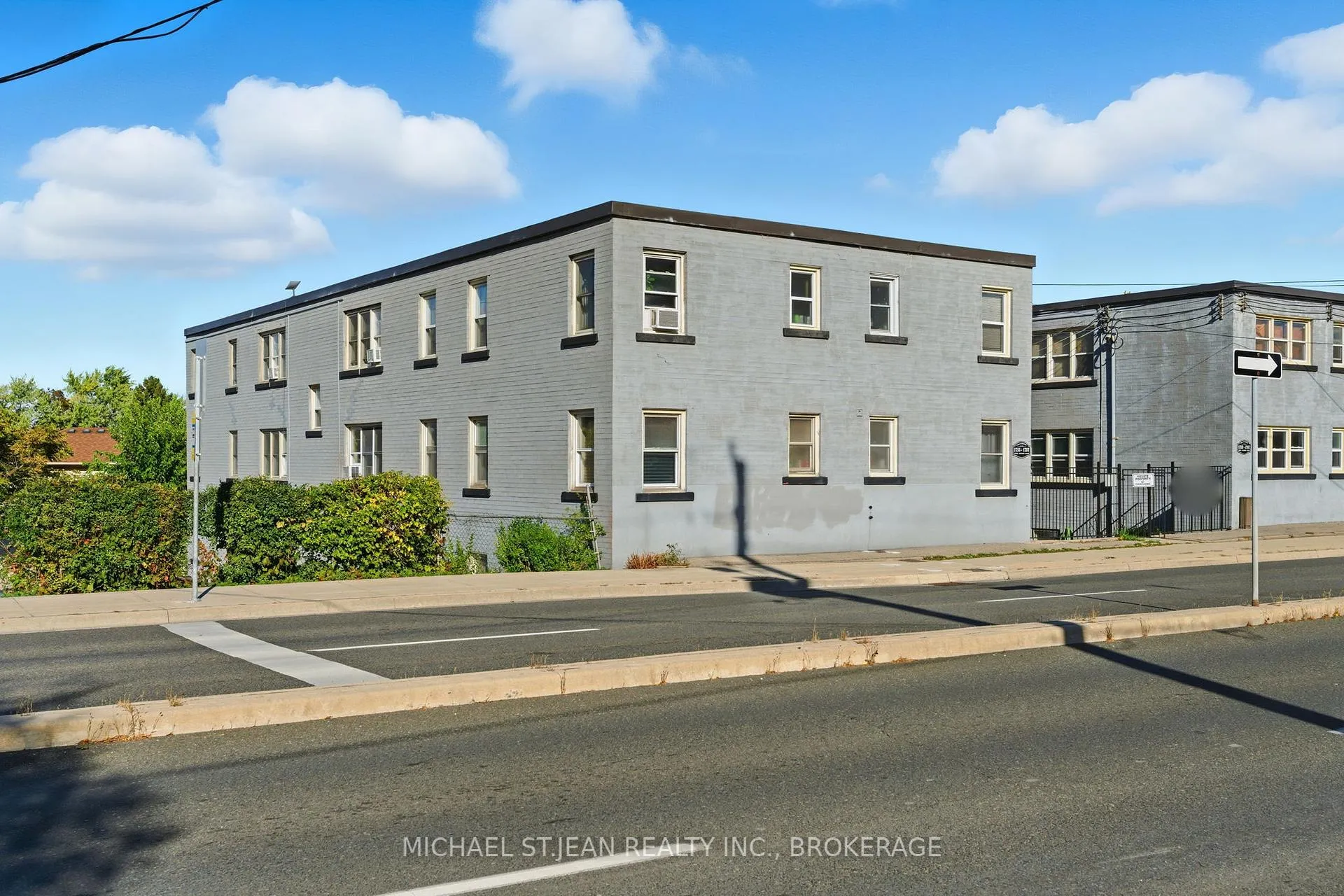 Photo 2 of Unit 9, 1755 King Street E, Hamilton, Bartonville — HOMEH
