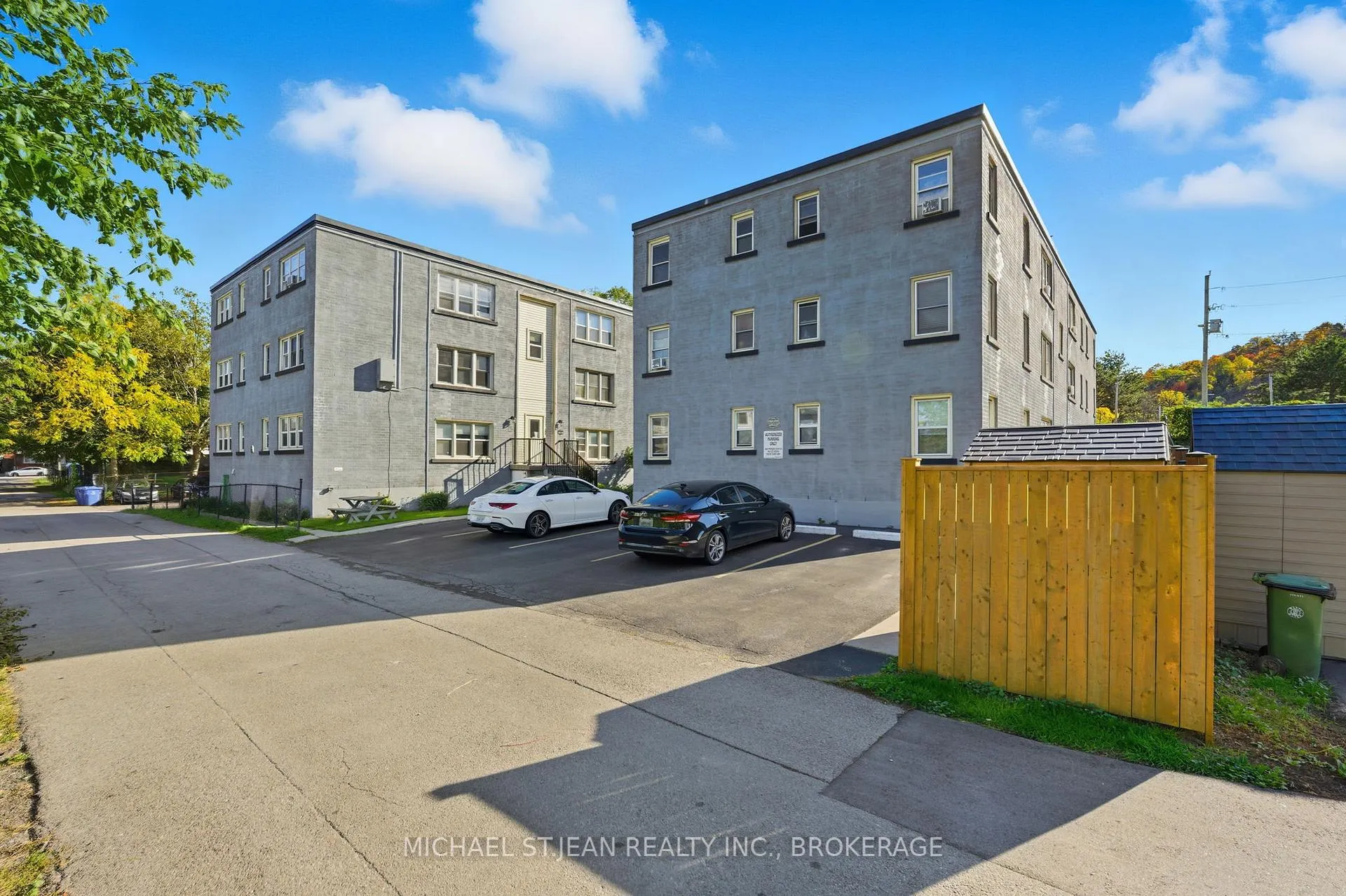 Photo 5 of Unit 9, 1755 King Street E, Hamilton, Bartonville — HOMEH