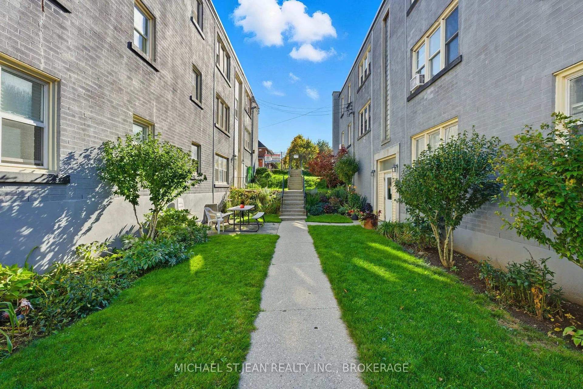 Photo 7 of Unit 9, 1755 King Street E, Hamilton, Bartonville — HOMEH