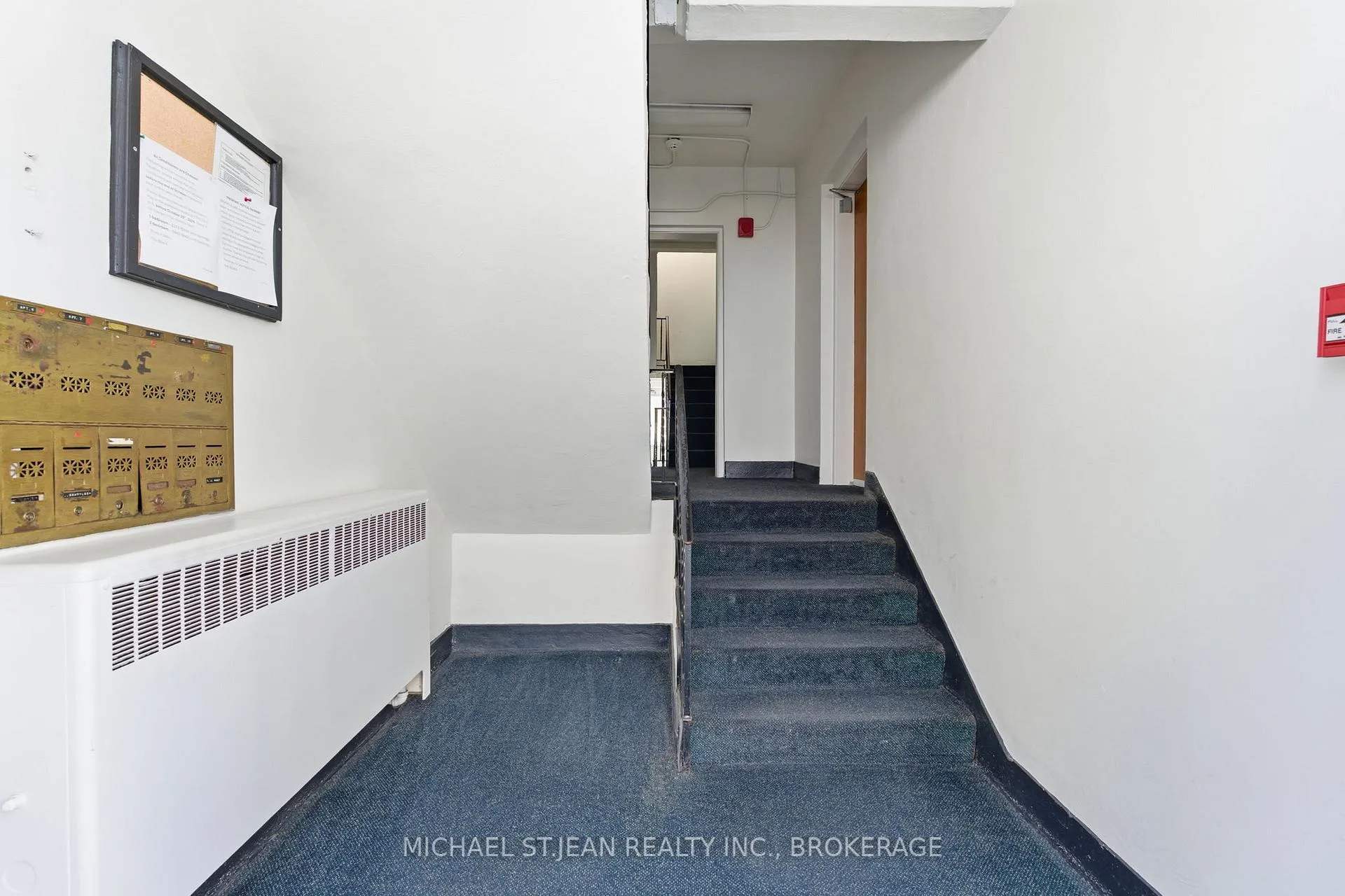 Photo 9 of Unit 9, 1755 King Street E, Hamilton, Bartonville — HOMEH