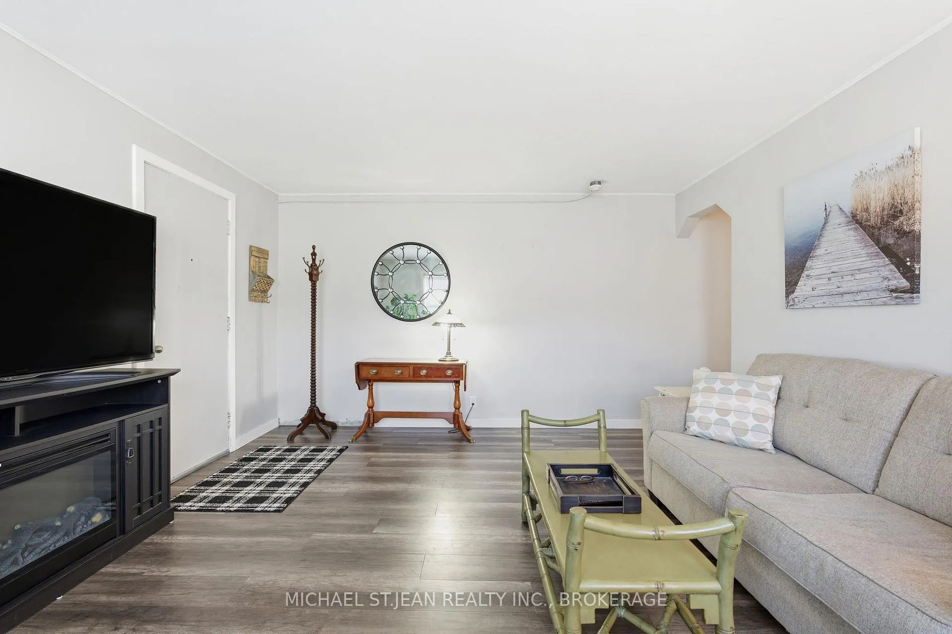 Photo 16 of Unit 9, 1755 King Street E, Hamilton, Bartonville — HOMEH
