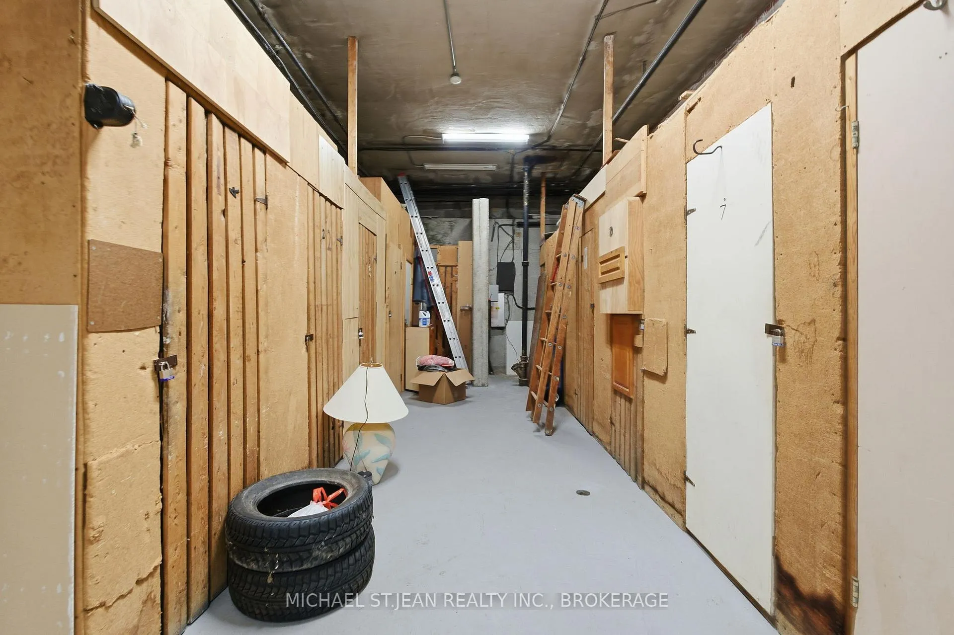 Photo 32 of Unit 9, 1755 King Street E, Hamilton, Bartonville — HOMEH