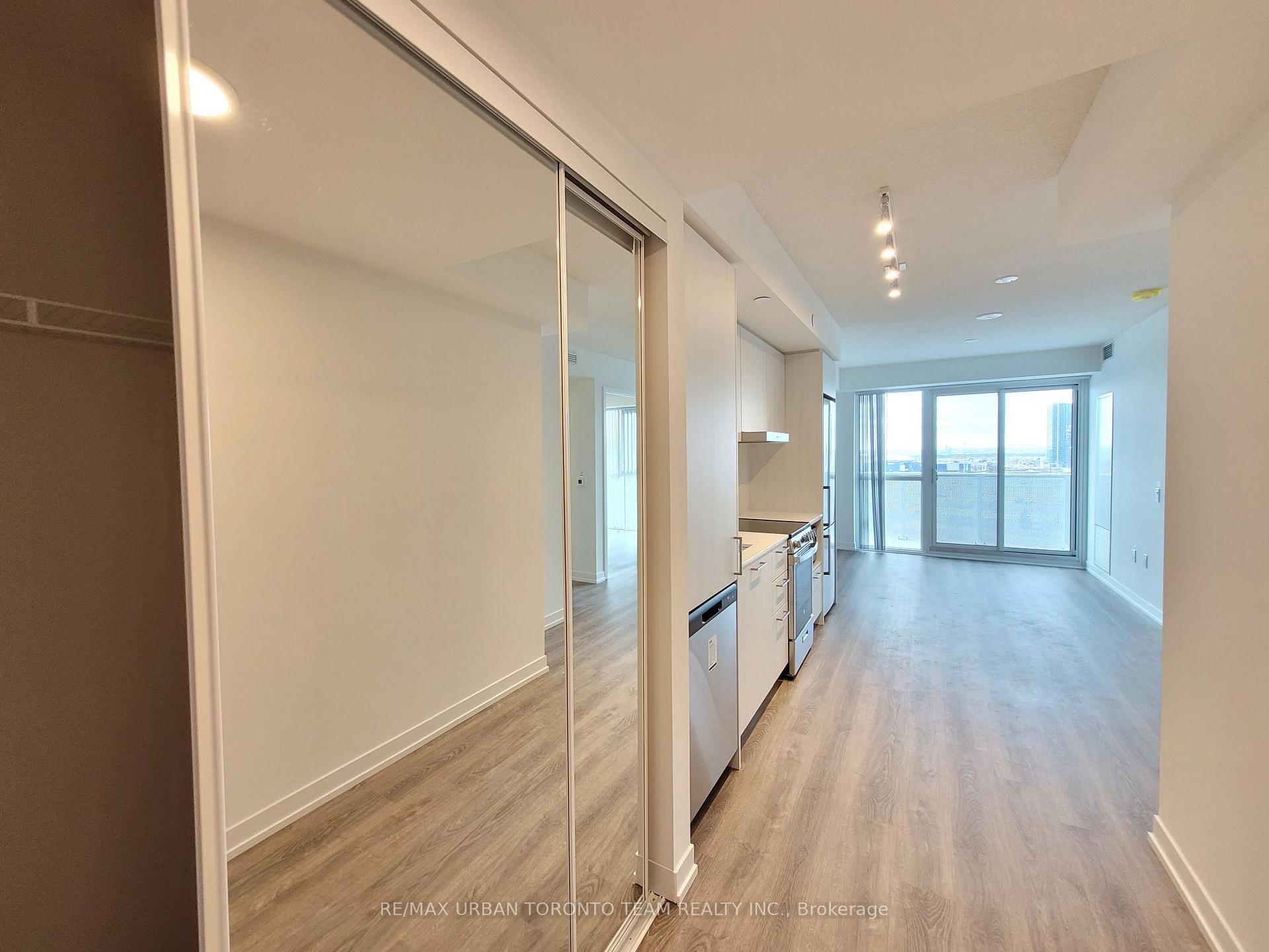 Photo 2 of Unit 1008, 195 Commerce Street, Vaughan, Vaughan Corporate Centre — HOMEH