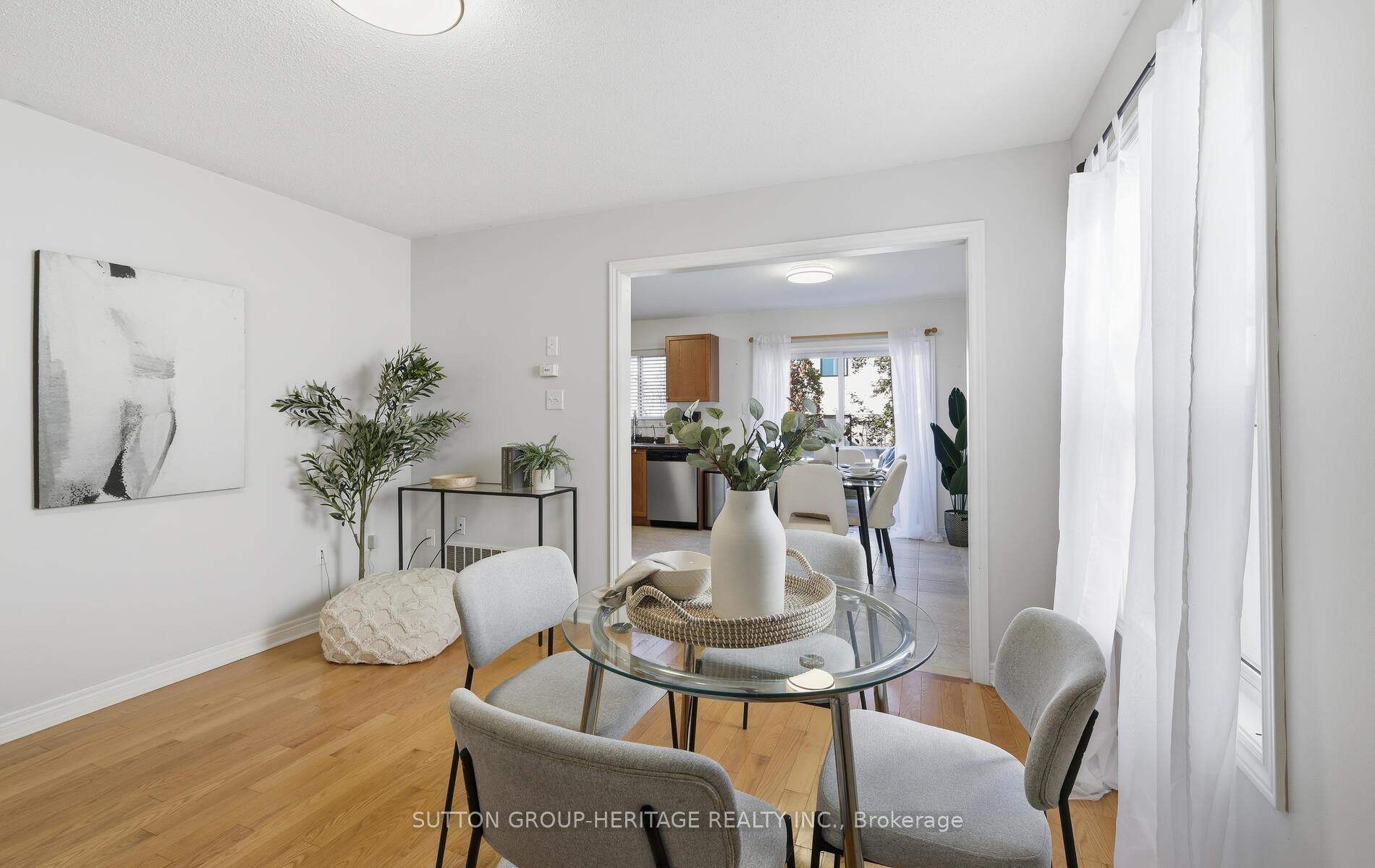Photo 7 of 141 Dadson Drive, Clarington, Bowmanville — HOMEH