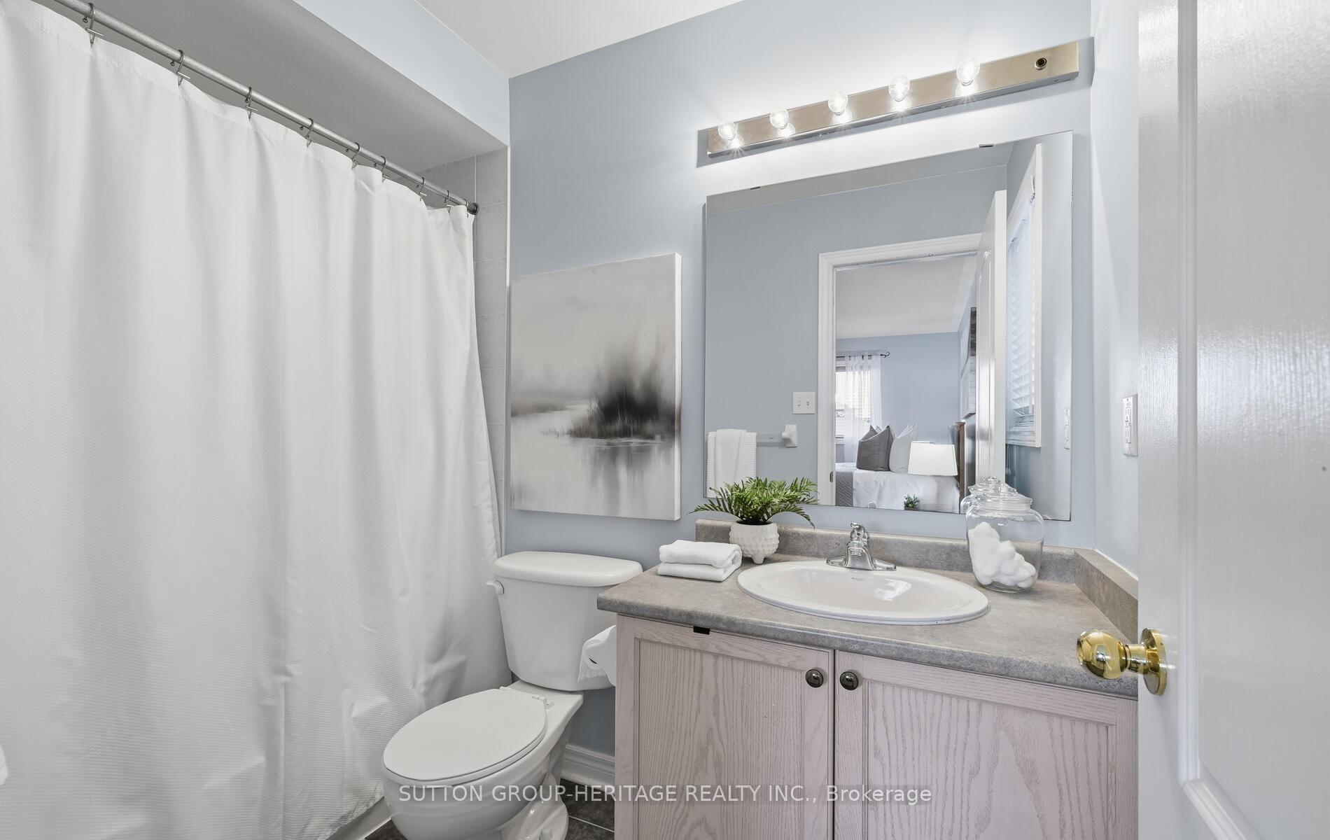 Photo 18 of 141 Dadson Drive, Clarington, Bowmanville — HOMEH
