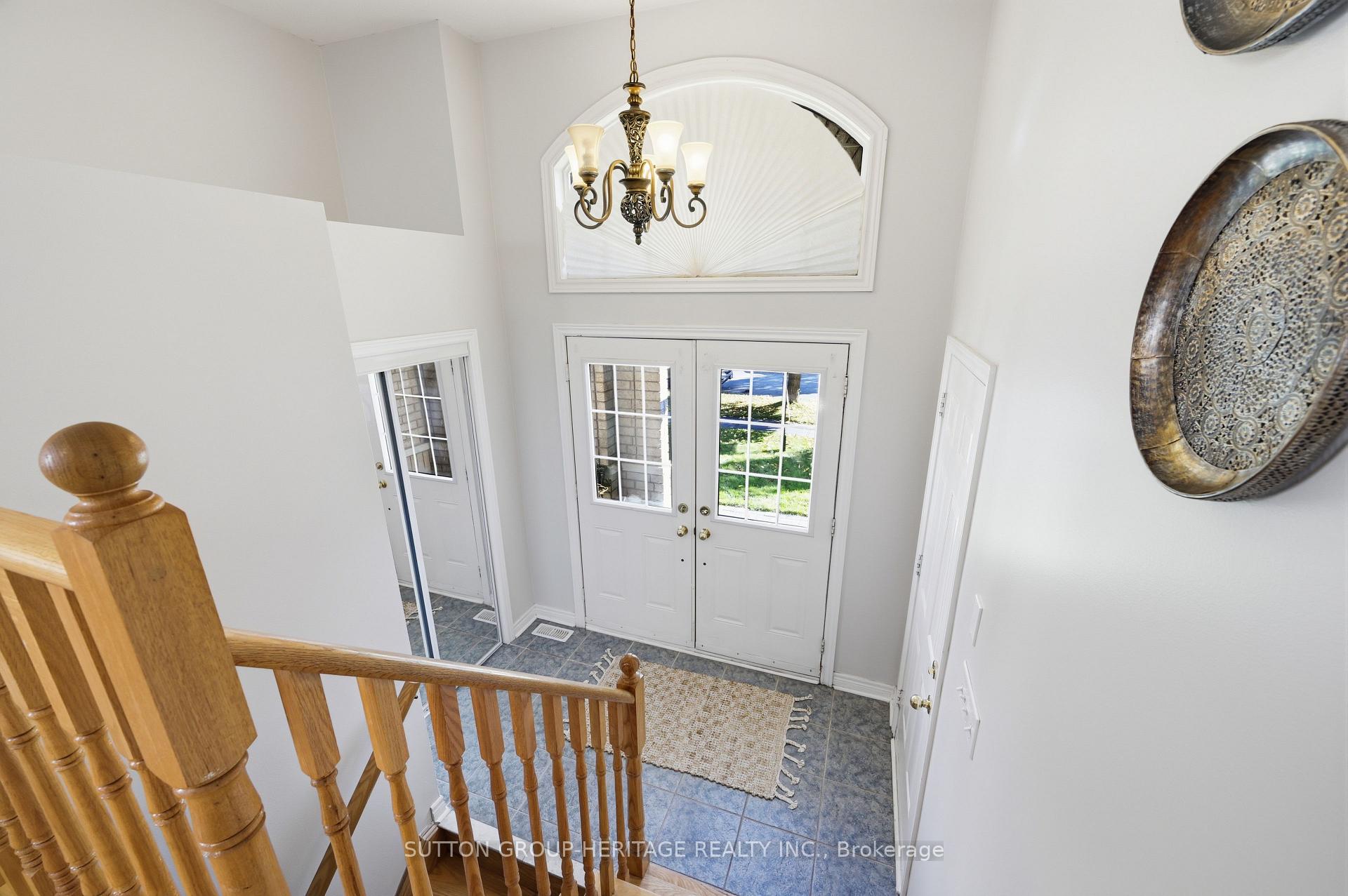 Photo 23 of 141 Dadson Drive, Clarington, Bowmanville — HOMEH