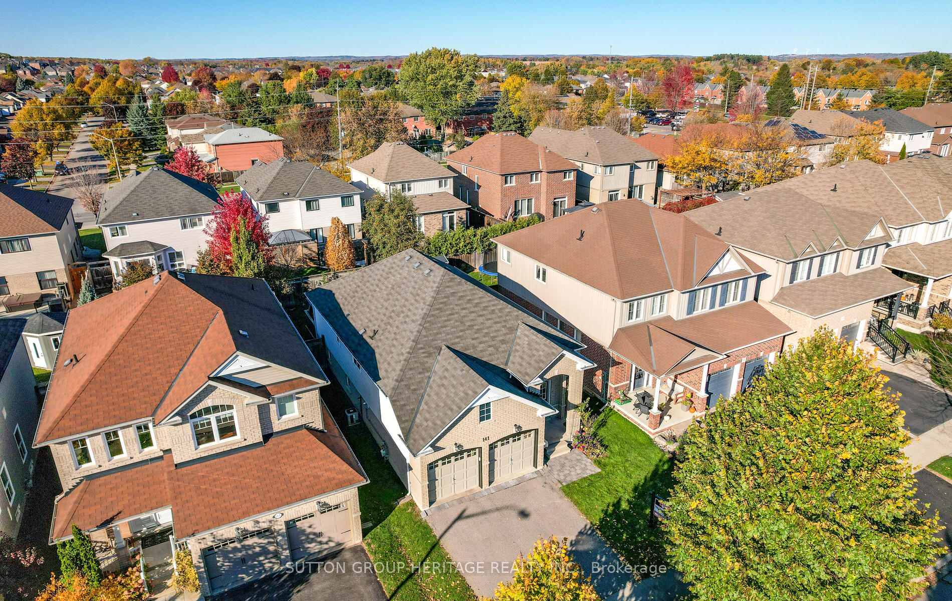 Photo 36 of 141 Dadson Drive, Clarington, Bowmanville — HOMEH