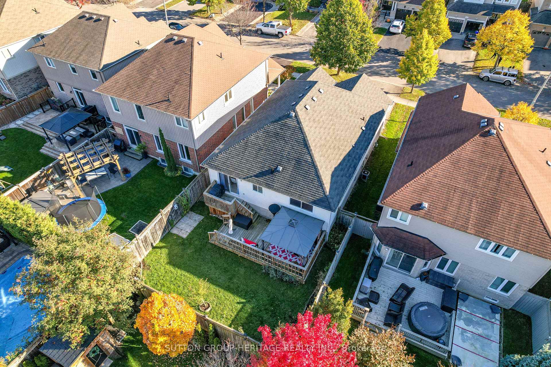 Photo 37 of 141 Dadson Drive, Clarington, Bowmanville — HOMEH