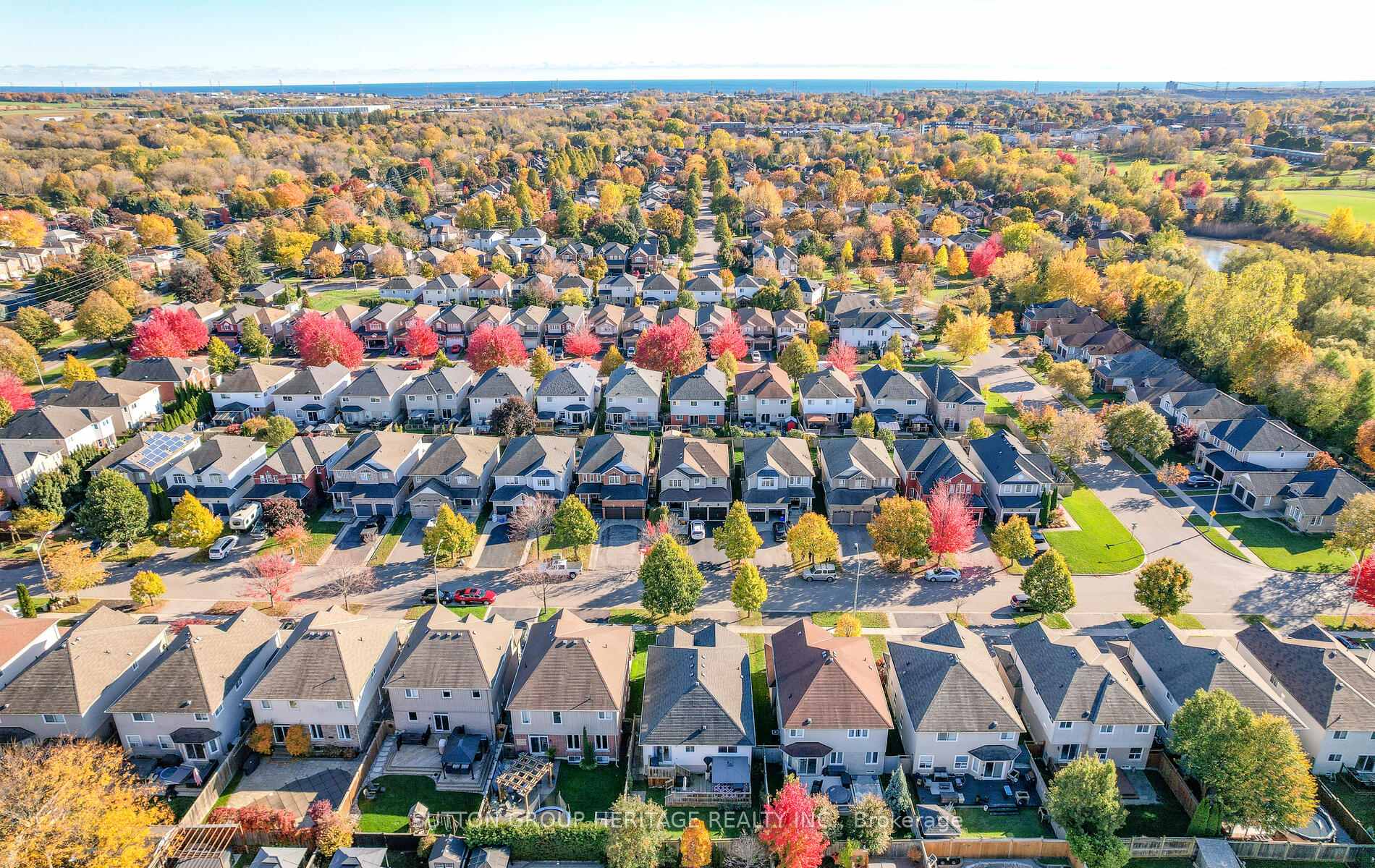 Photo 44 of 141 Dadson Drive, Clarington, Bowmanville — HOMEH