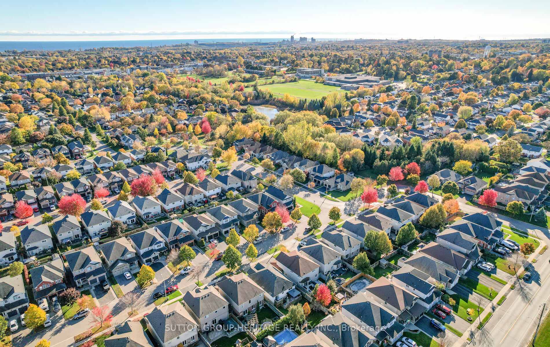 Photo 45 of 141 Dadson Drive, Clarington, Bowmanville — HOMEH