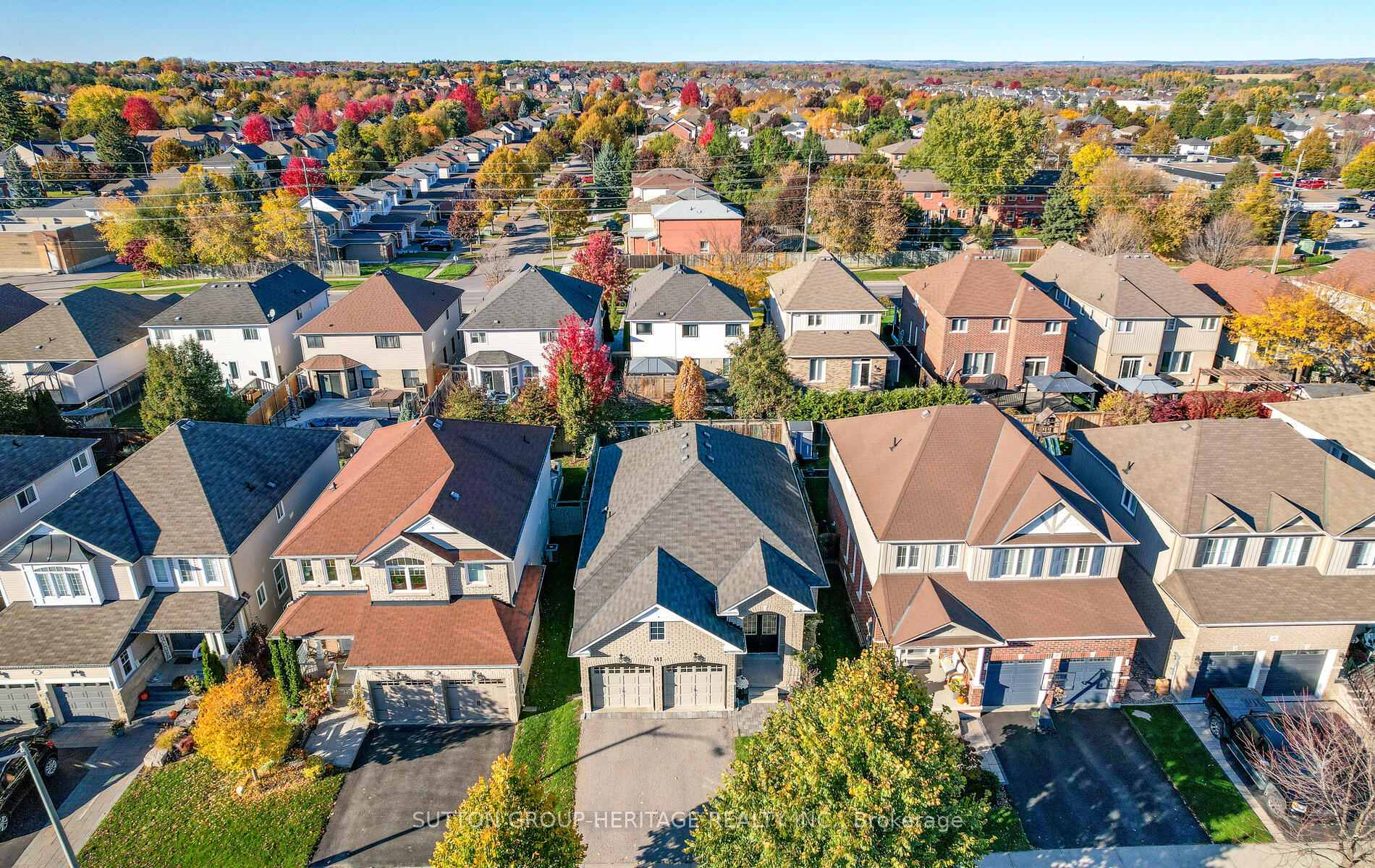 Photo 46 of 141 Dadson Drive, Clarington, Bowmanville — HOMEH