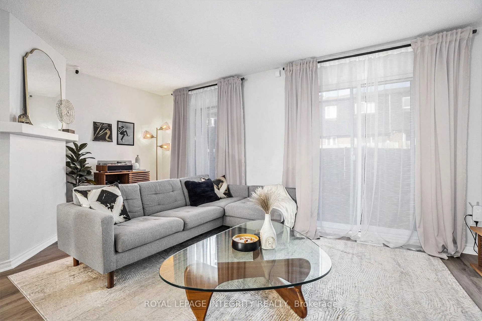 Photo 5 of Unit 17, 3333 Mccarthy Road, Ottawa, Hunt Club/Western Community — HOMEH