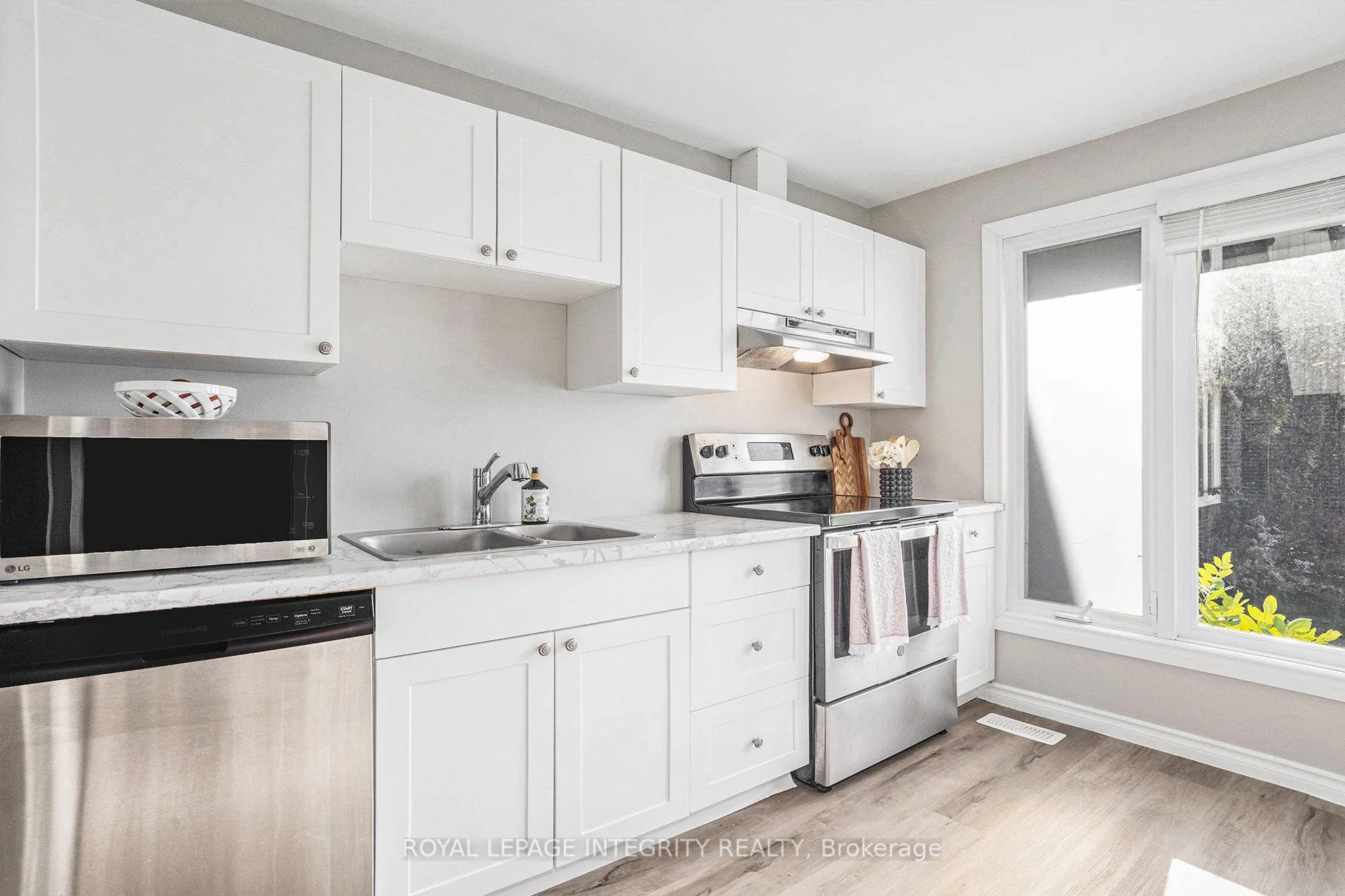 Photo 11 of Unit 17, 3333 Mccarthy Road, Ottawa, Hunt Club/Western Community — HOMEH
